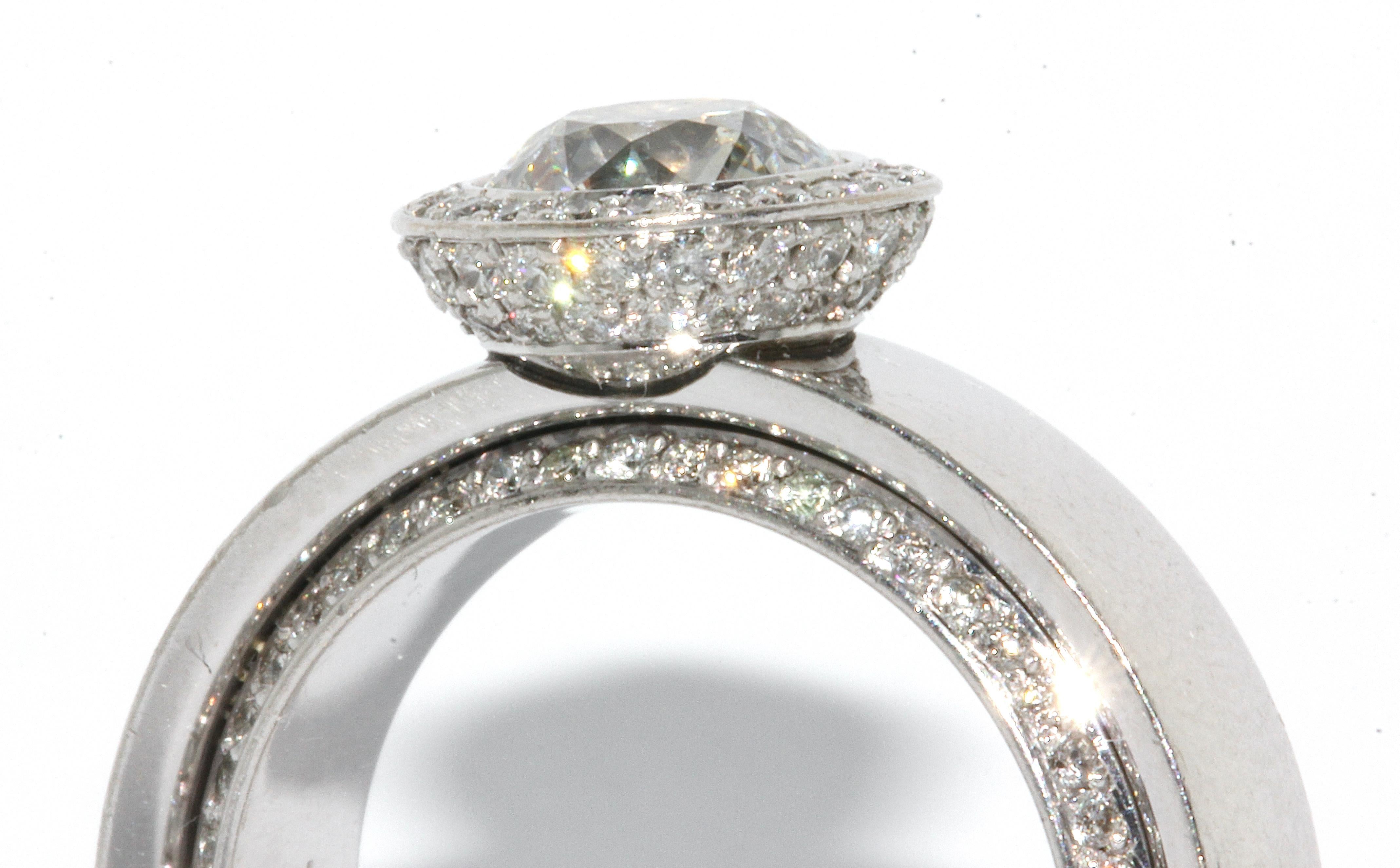 18 Karat Weißgold Eternity Solitär-Diamantring im Zustand „Gut“ im Angebot in Berlin, DE