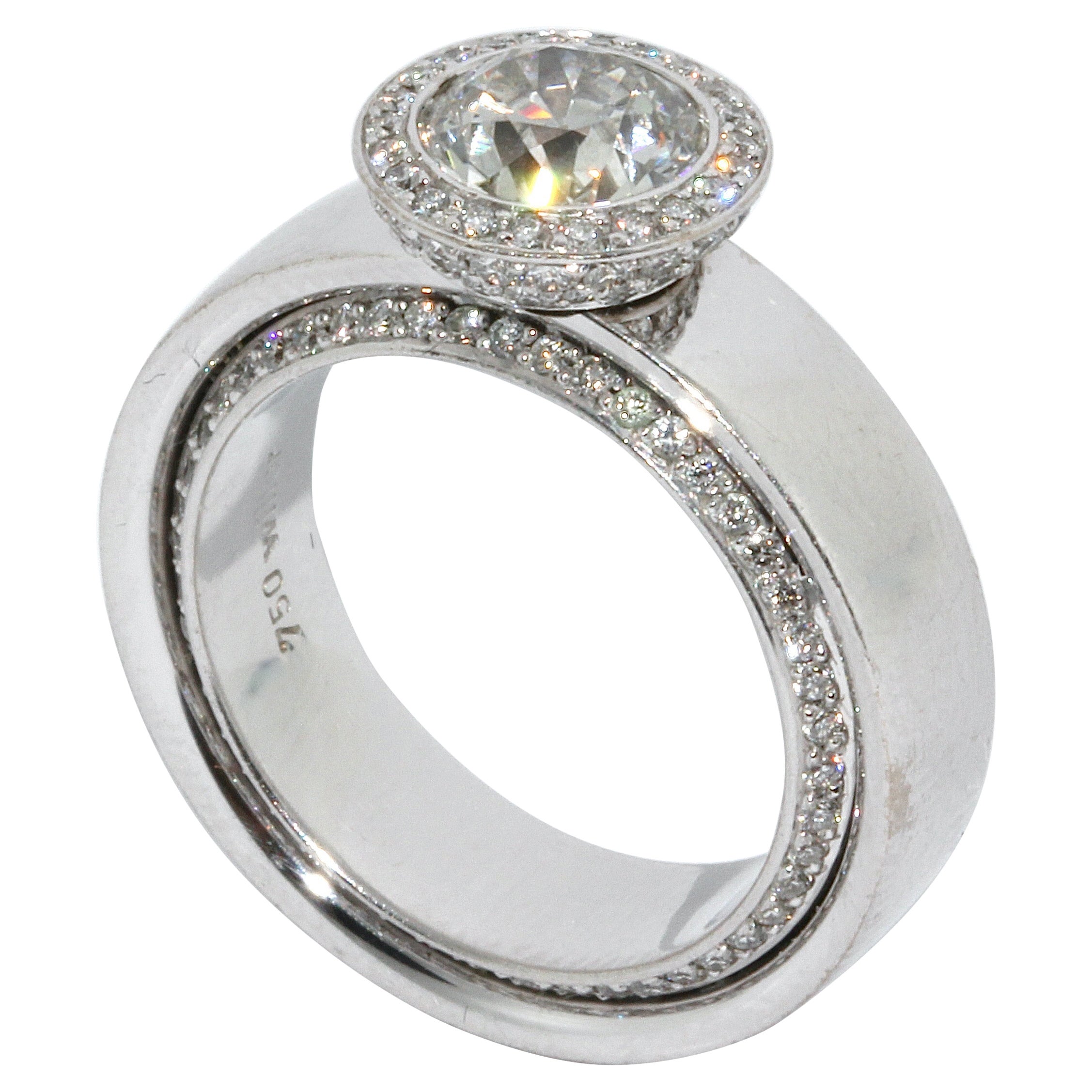 Bague d'éternité solitaire en or blanc 18 carats avec diamants en vente