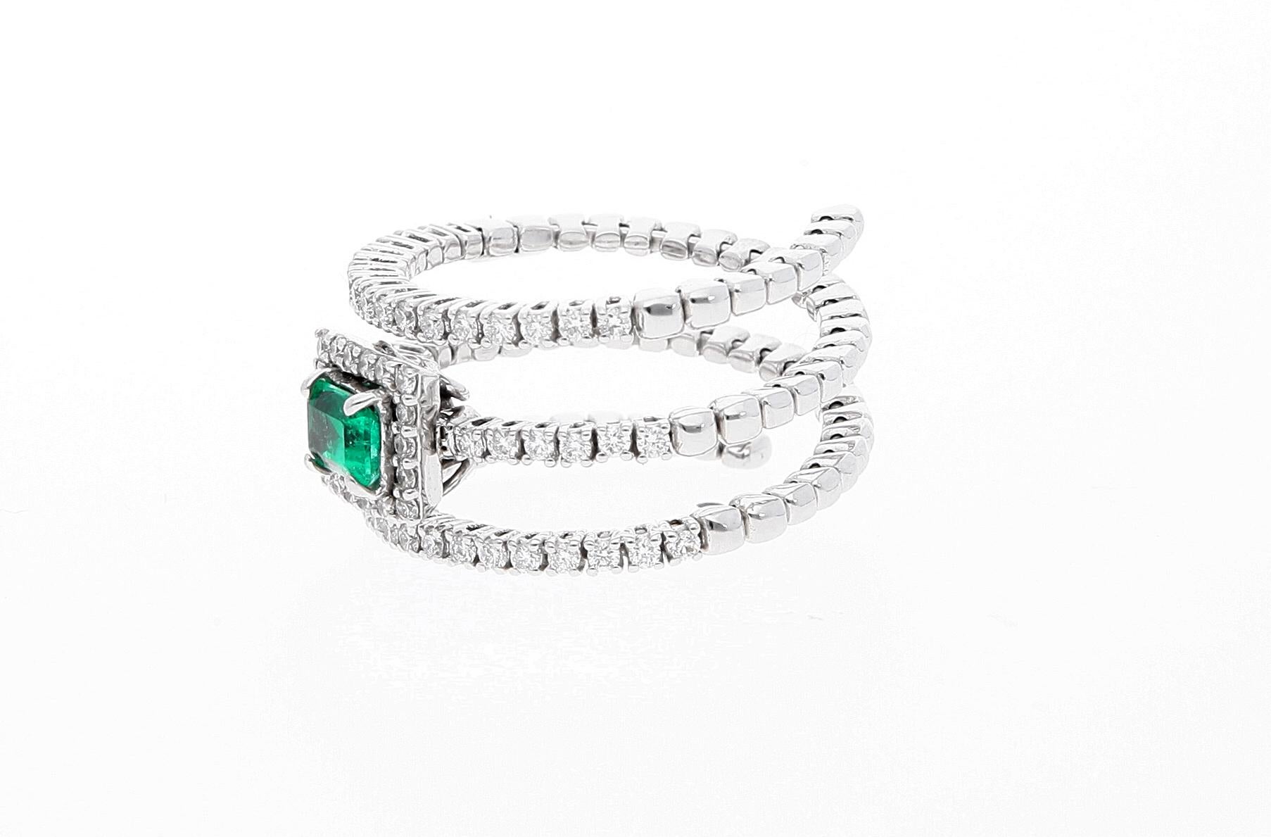 Women's 18 Karat White Gold Extendable Ring with Diamonds and Emerald