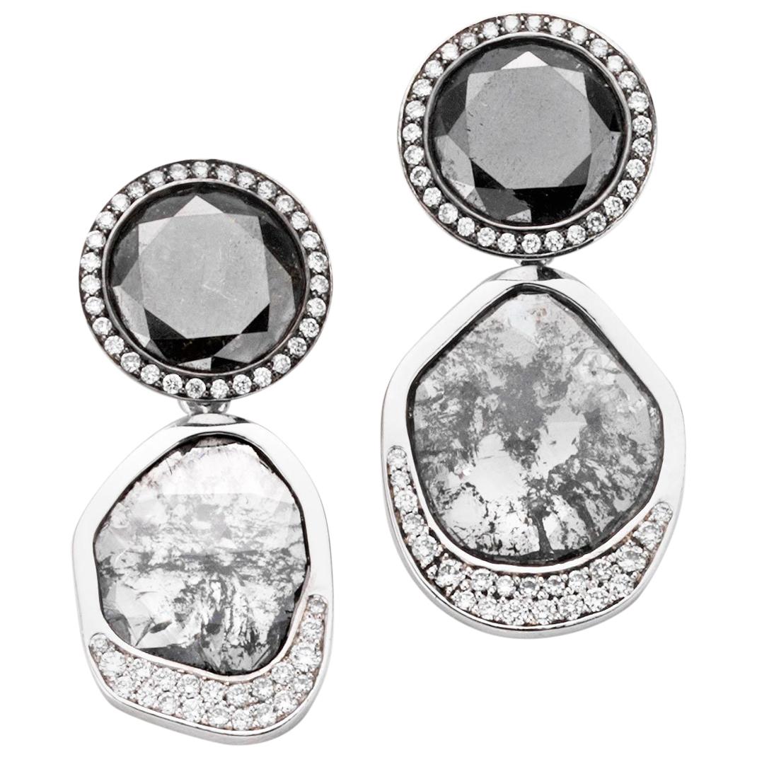 18 Karat White Gold Extraordinary Pair of Unique Diamond Stud Dangle Earrings For Sale
