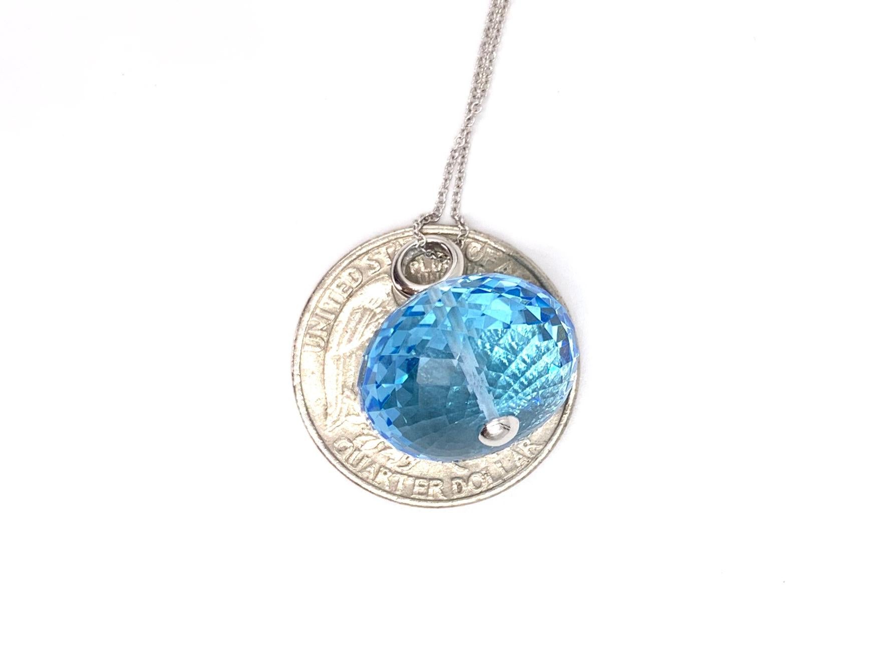 18 Karat White Gold Faceted Blue Topaz Pendant Necklace In Excellent Condition In Pikesville, MD