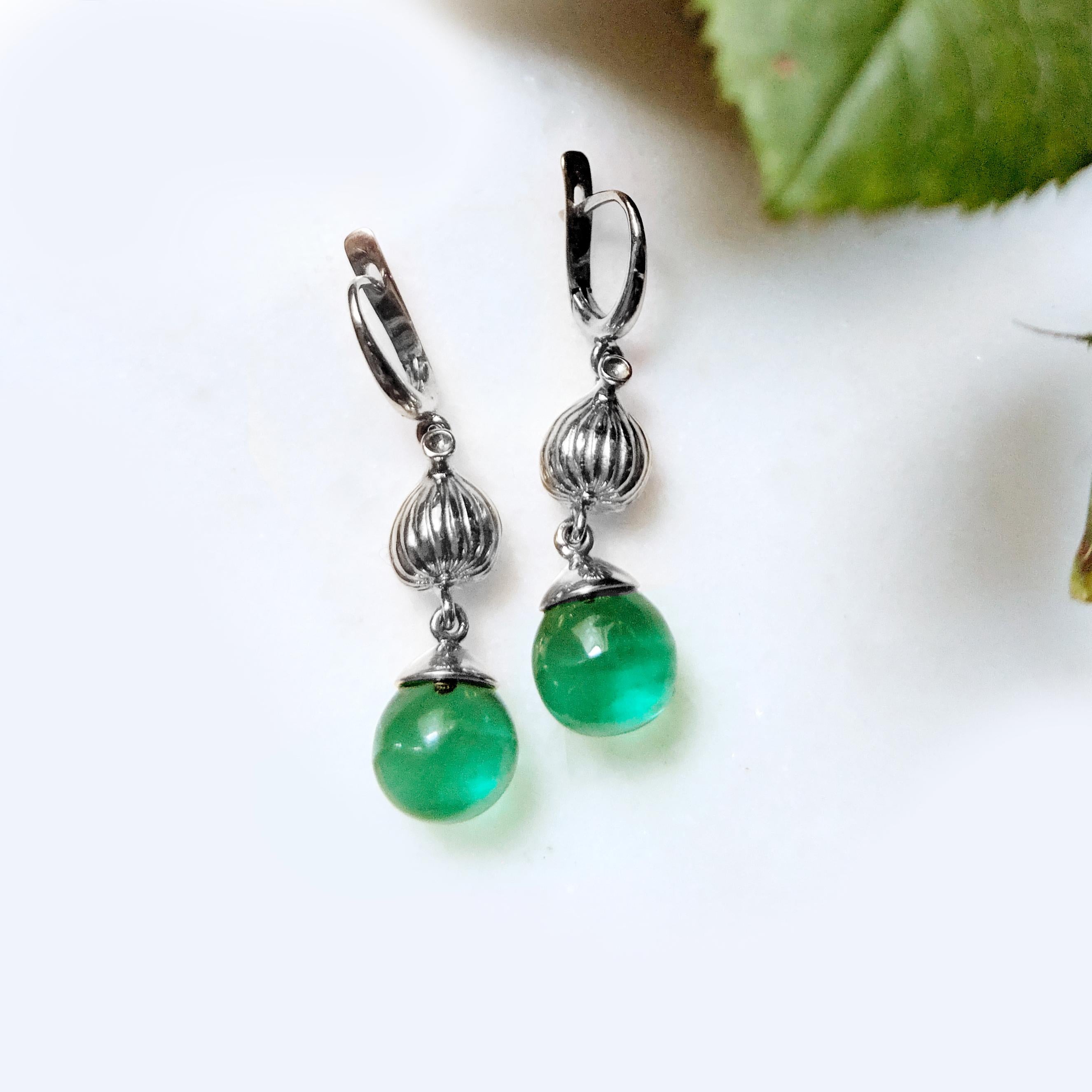 Eighteen Karat White Gold Fig Dangle Earrings with Green Amber For Sale 1