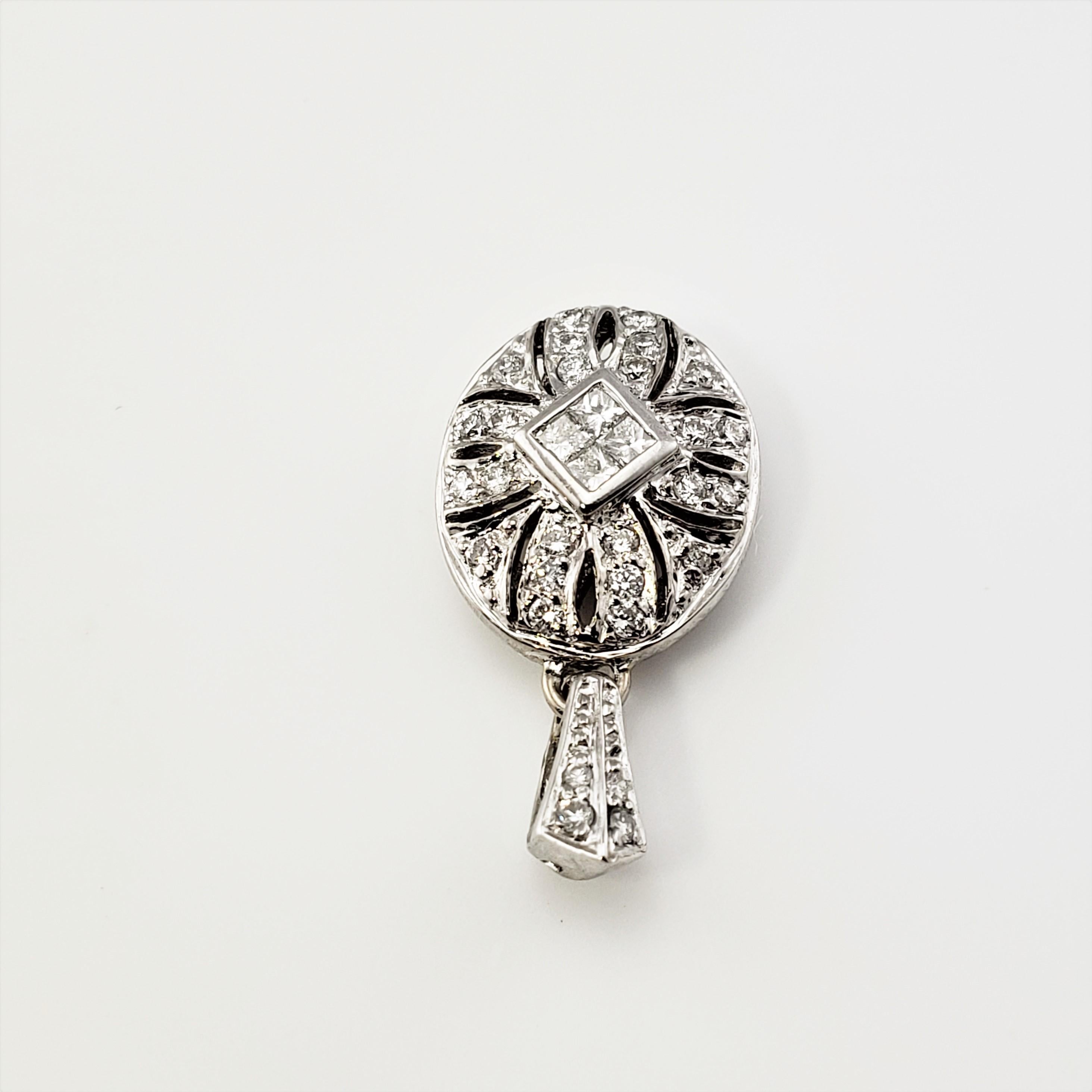 18 Karat White Gold Filigree and Diamond Pendant In Good Condition For Sale In Washington Depot, CT