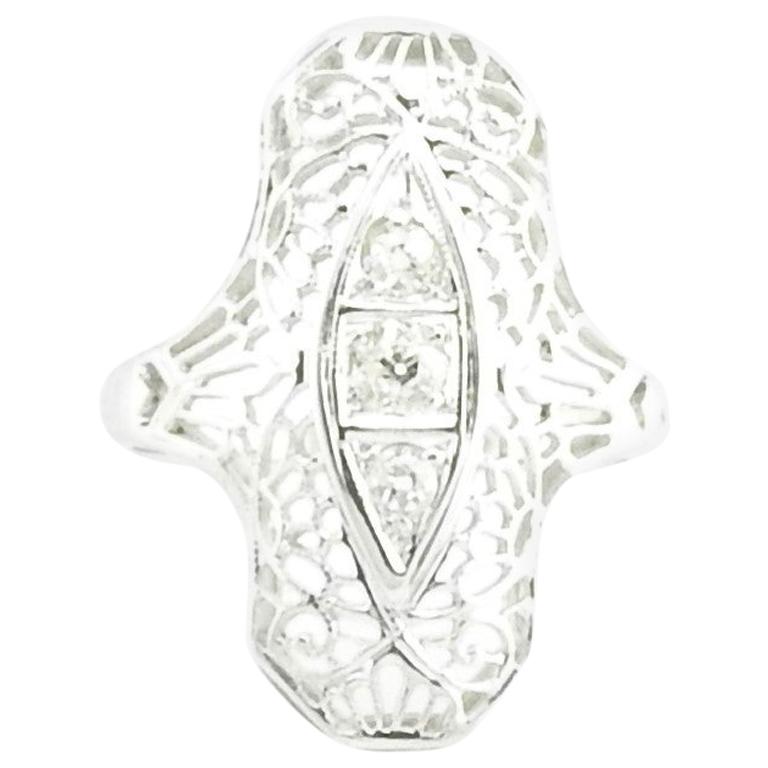 18 Karat White Gold Filigree and Diamond Ring For Sale