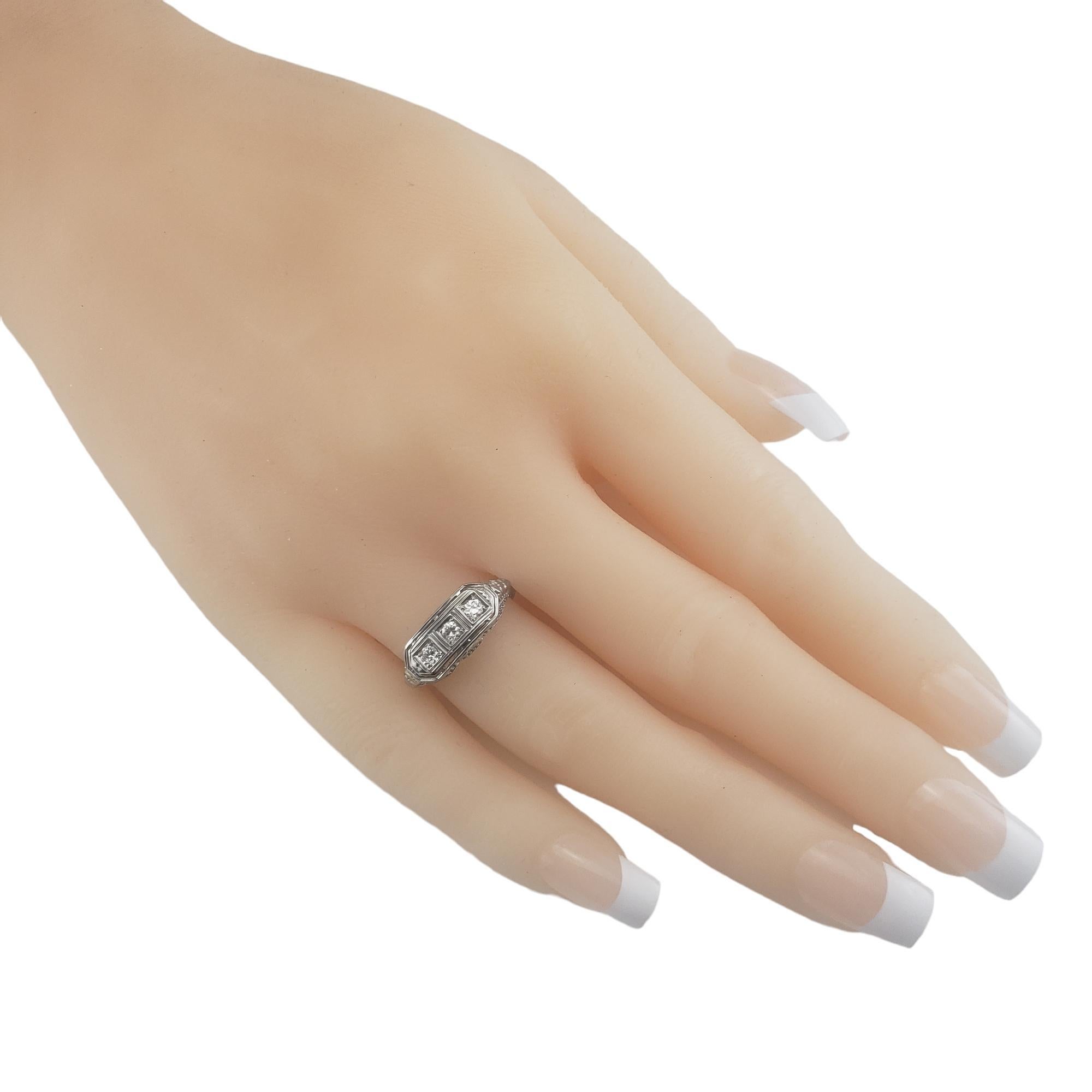 18 Karat White Gold Filigree and Diamond Ring Size 5.5-5.75 #16754 For Sale 2