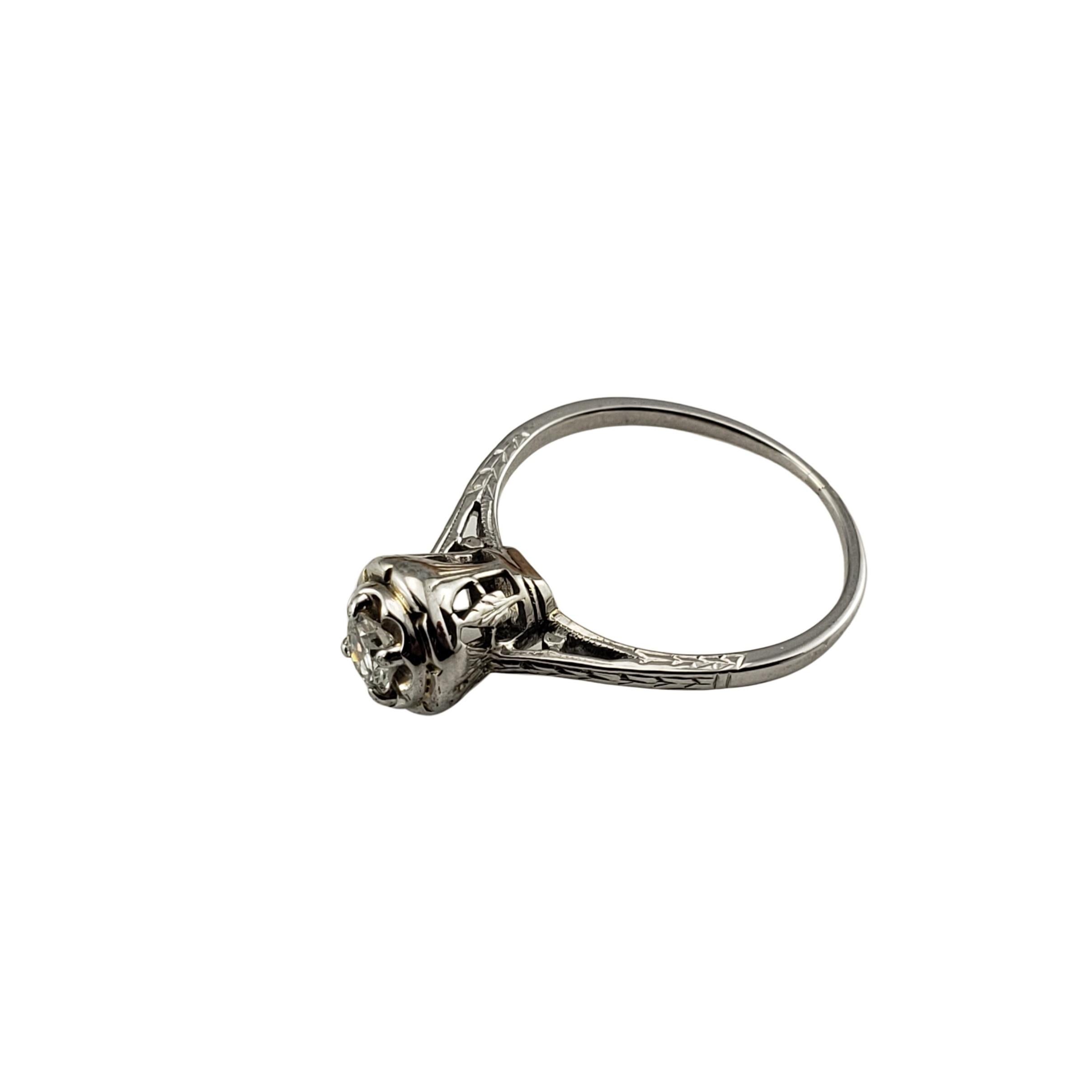 Brilliant Cut 18 Karat White Gold Filigree Diamond Engagement Ring For Sale