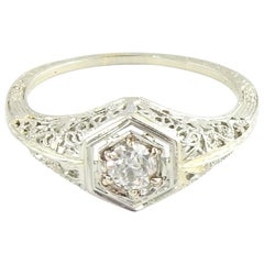 Vintage 18 Karat White Gold Filigree Diamond Ring