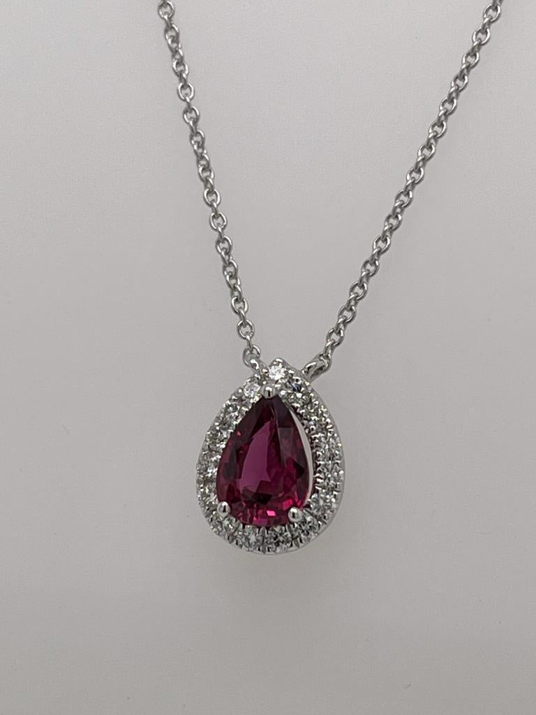 Modern 18 Karat White Gold Fine Pear Shape Ruby & Diamond Necklace For Sale