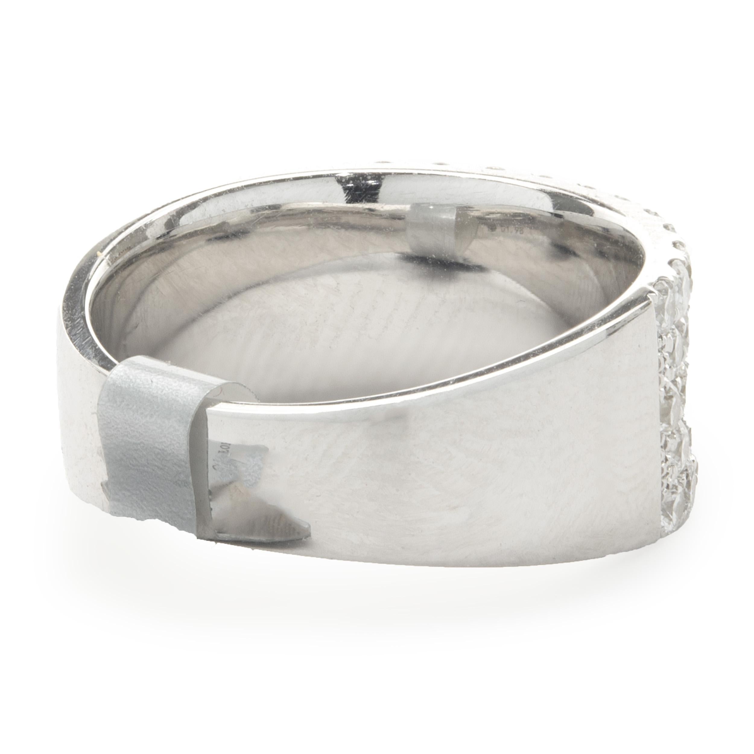 Taille ronde Bracelet à cinq rangées de diamants en or blanc 18 carats en vente