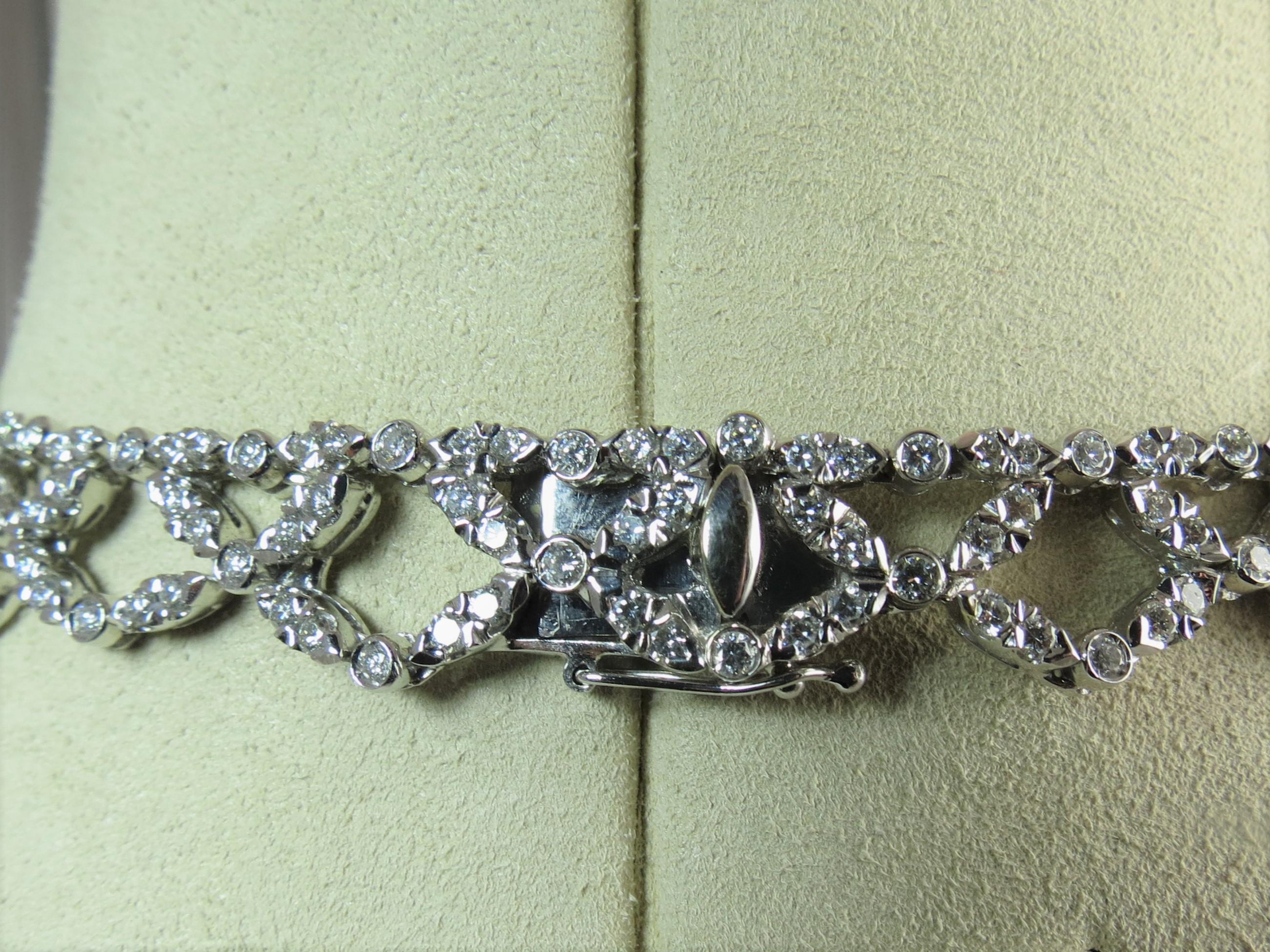 Contemporary 18 Karat White Gold Flexible Diamond Choker Necklace For Sale