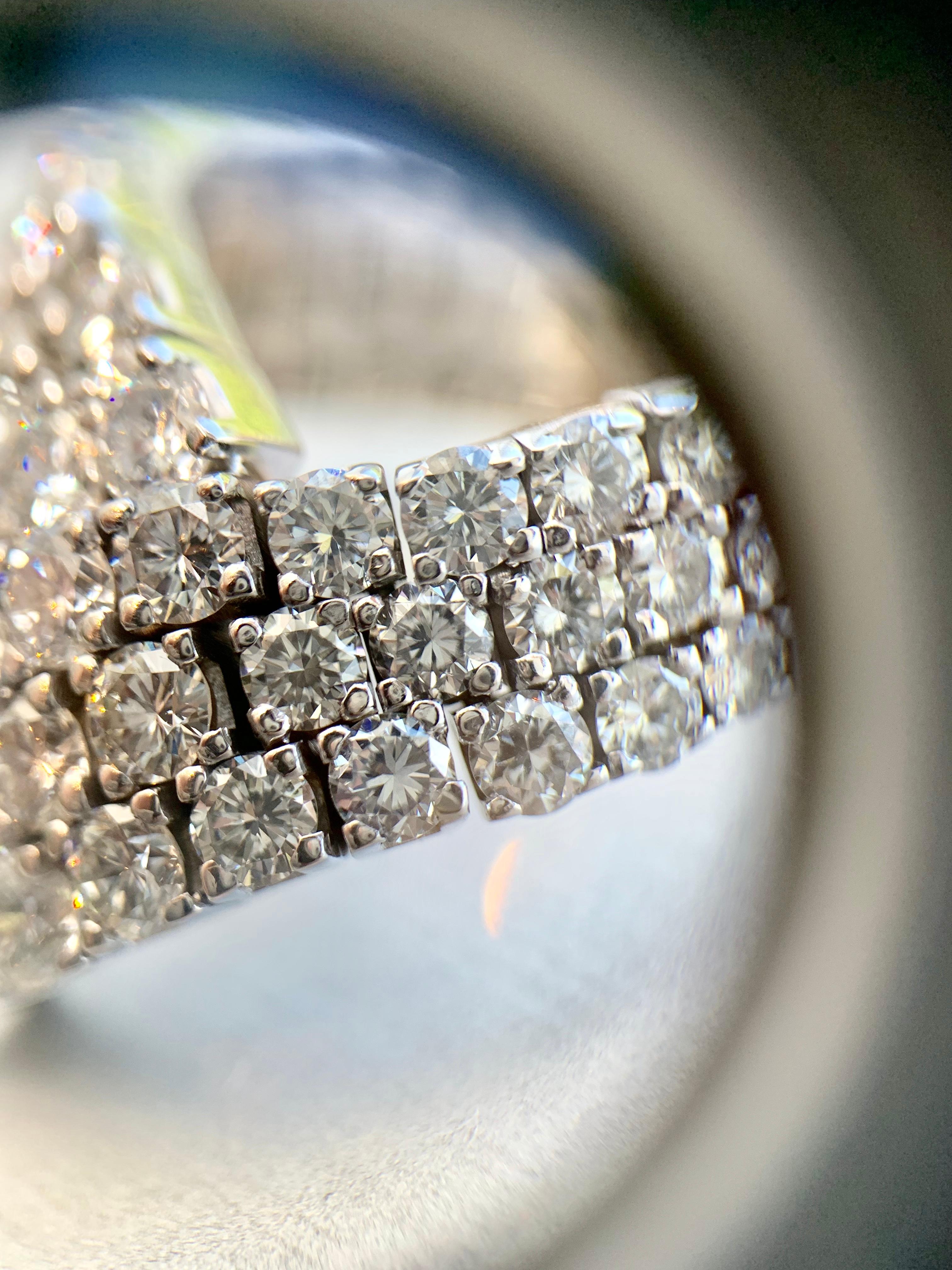 18 Karat White Gold Flexible Diamond V Style Ring For Sale 3
