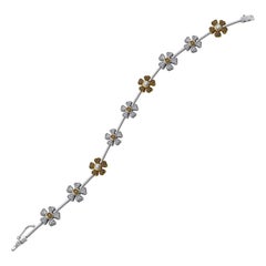 18 Karat White Gold Flower Diamond Bracelet