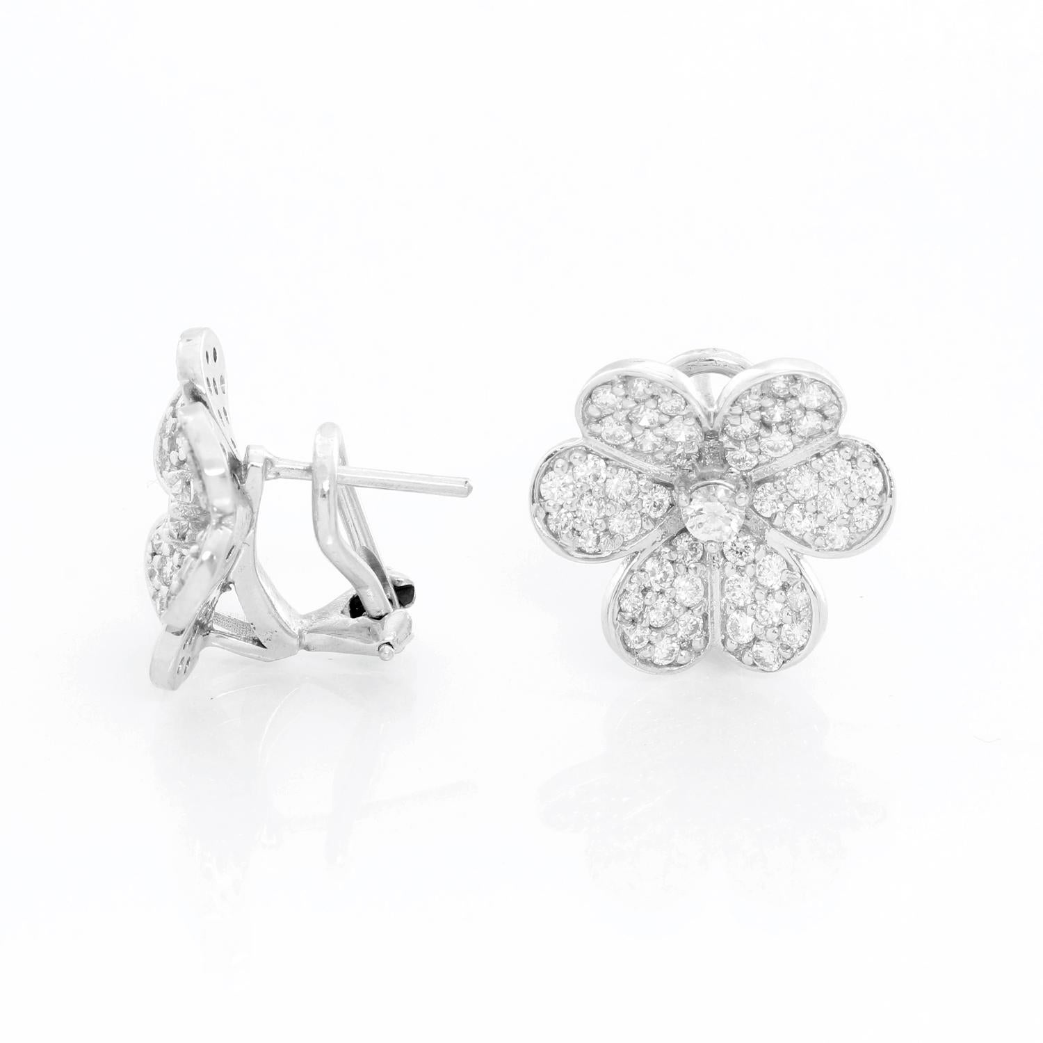 Round Cut 18 Karat White Gold Flower Diamond Earrings