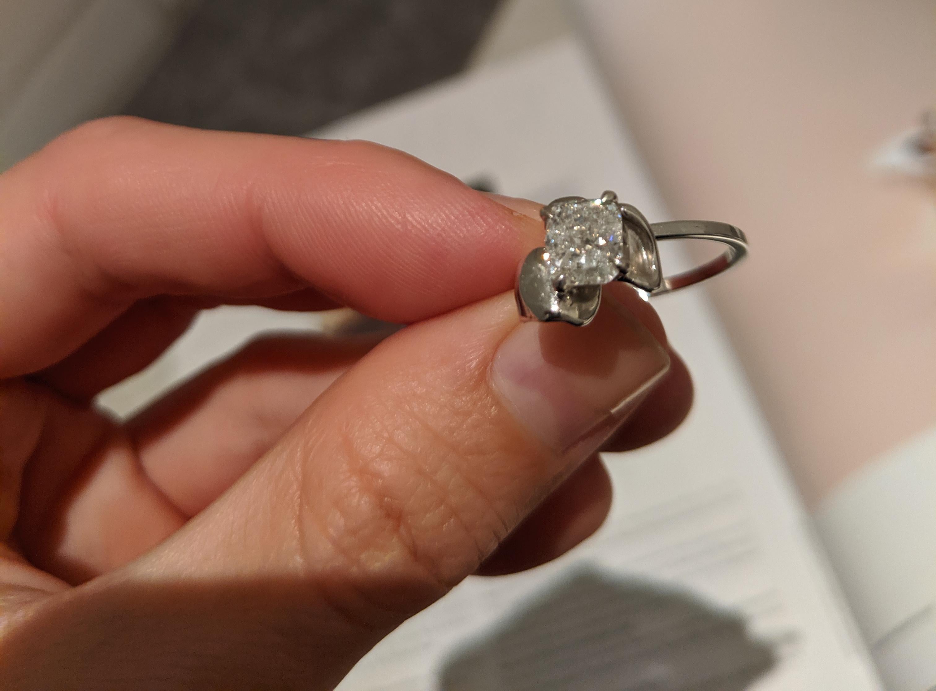 White Gold Bridal Ring with 1.01 Carats Crushed Ice Cushion Diamond In New Condition For Sale In Berlin, DE