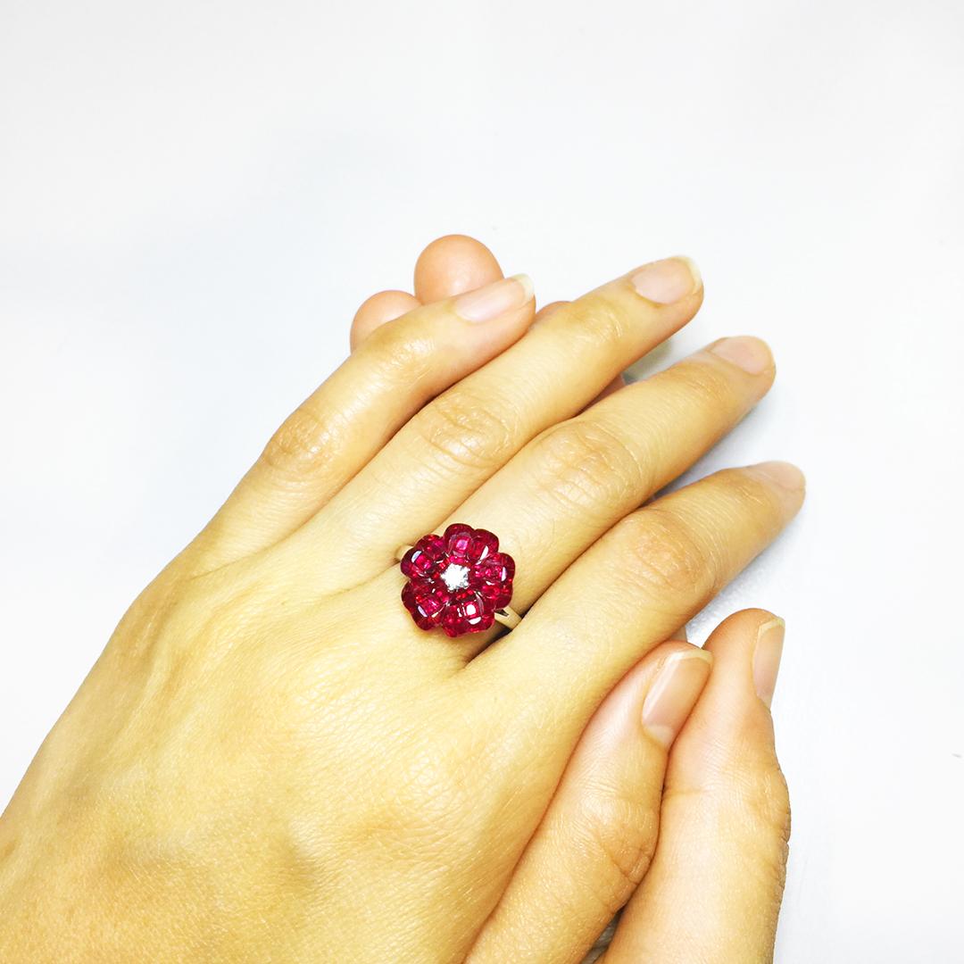 18 Karat White Gold Flower Invisible Ruby Ring In New Condition In Bangkok, TH
