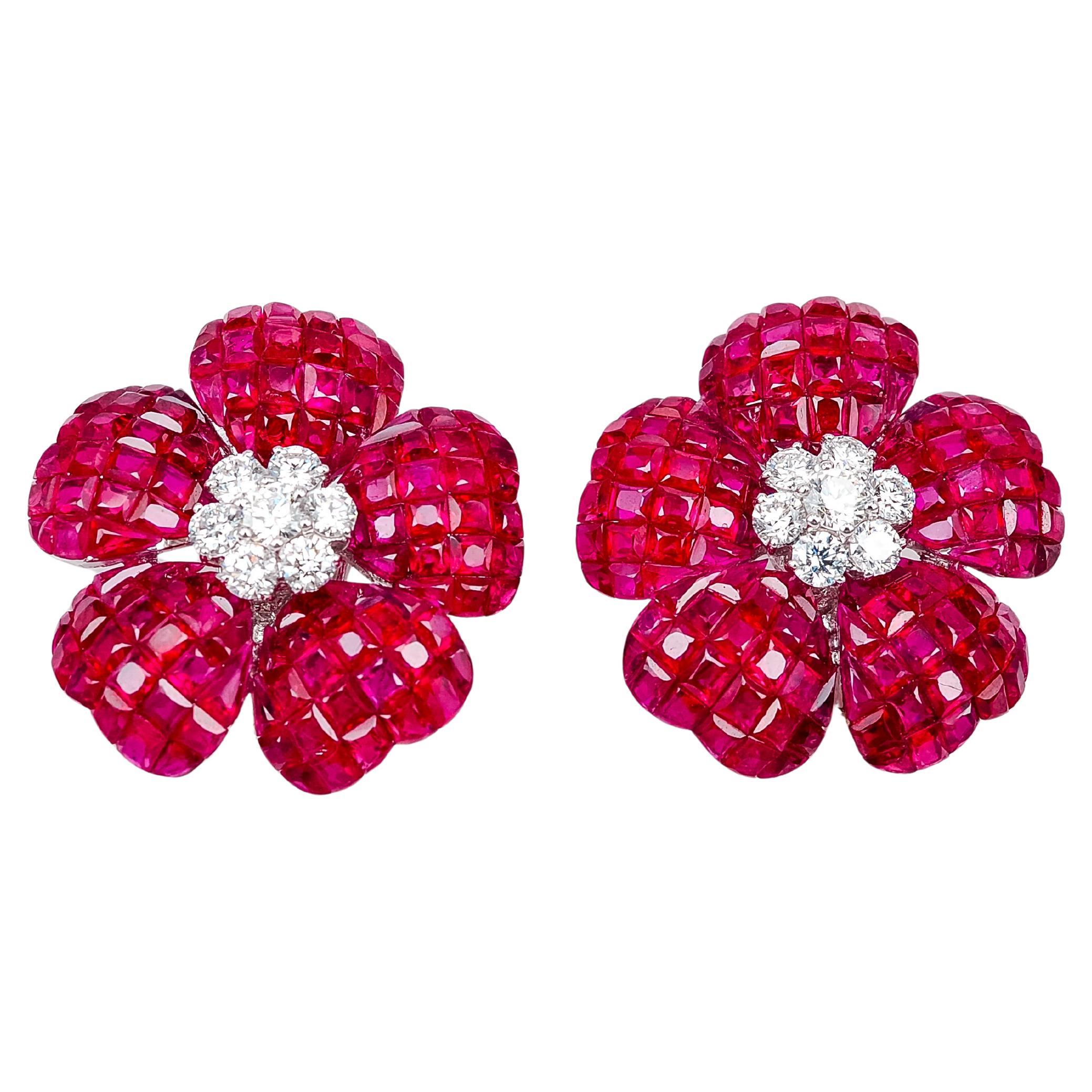 Pendientes Invisibles Flor de Rubí y Diamante en Oro Blanco de 18 Quilates