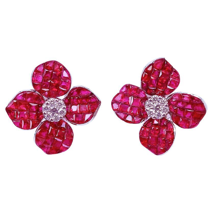 Pendientes Invisibles Flor de Rubí y Diamante en Oro Blanco de 18 Quilates