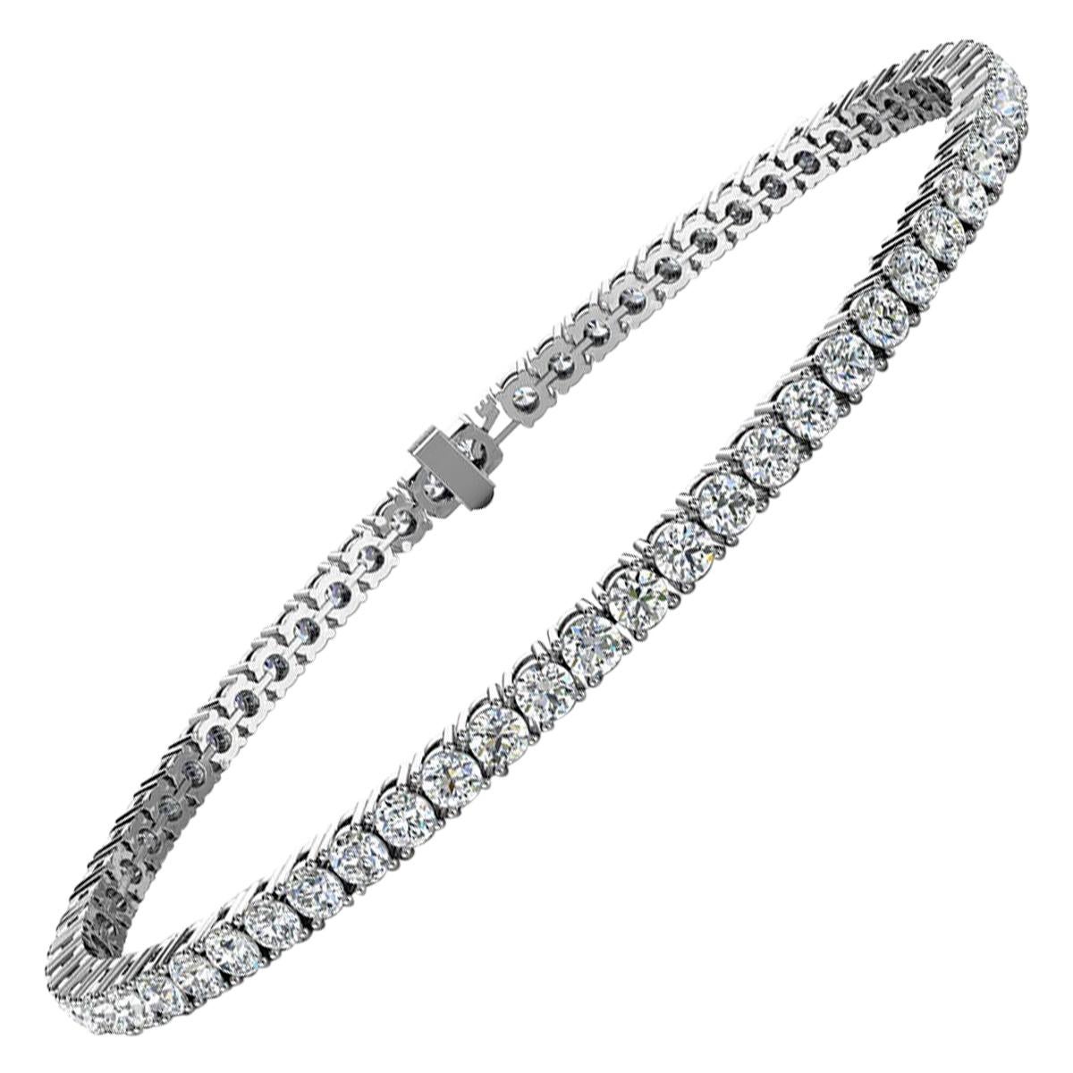 Bracelet tennis à quatre griffes en or blanc 18 carats avec diamants de 4 carats
