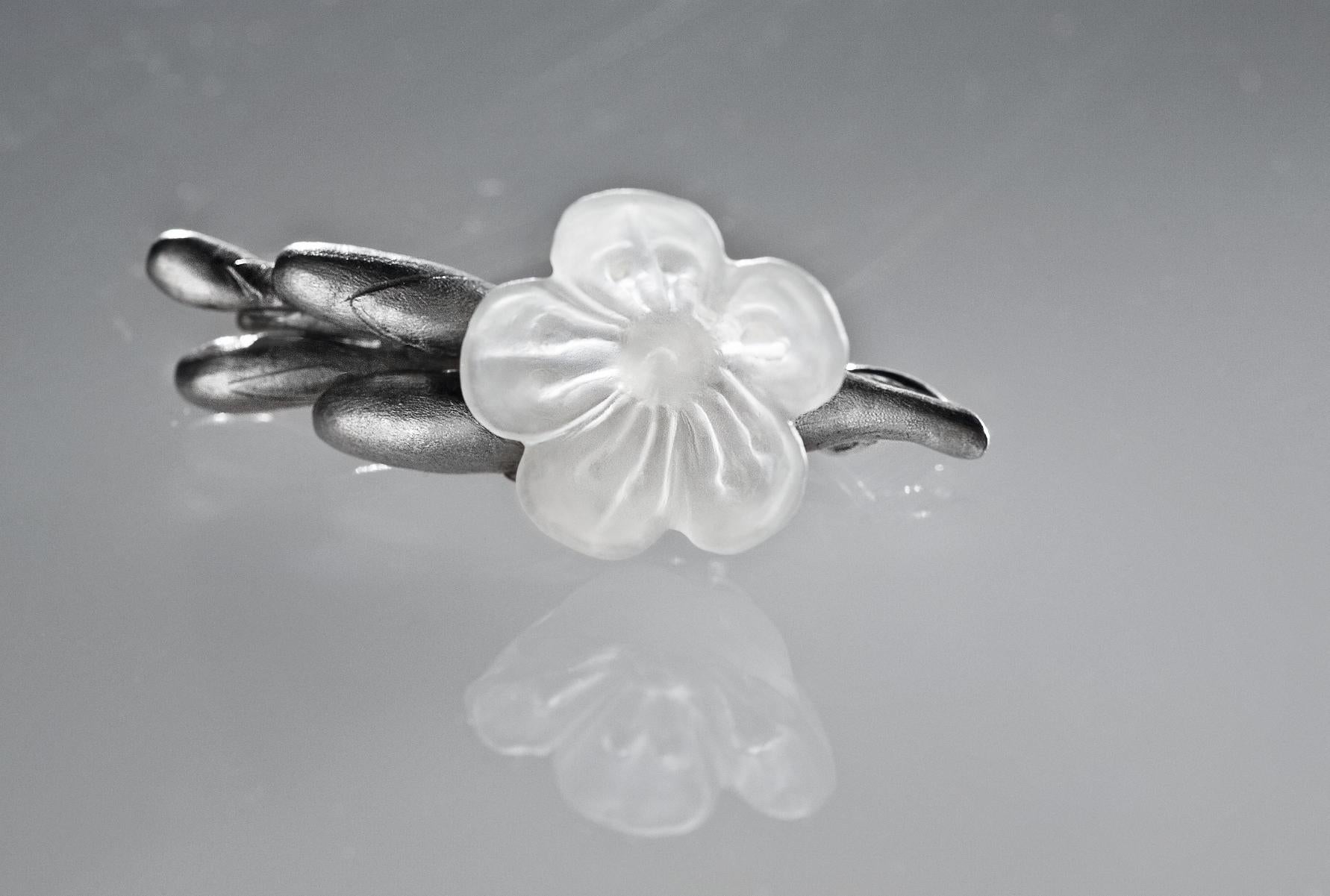 Mixed Cut 18 Karat White Gold Freesia Contemporary Cocktail/Bridal Ring with Quartz Flower For Sale