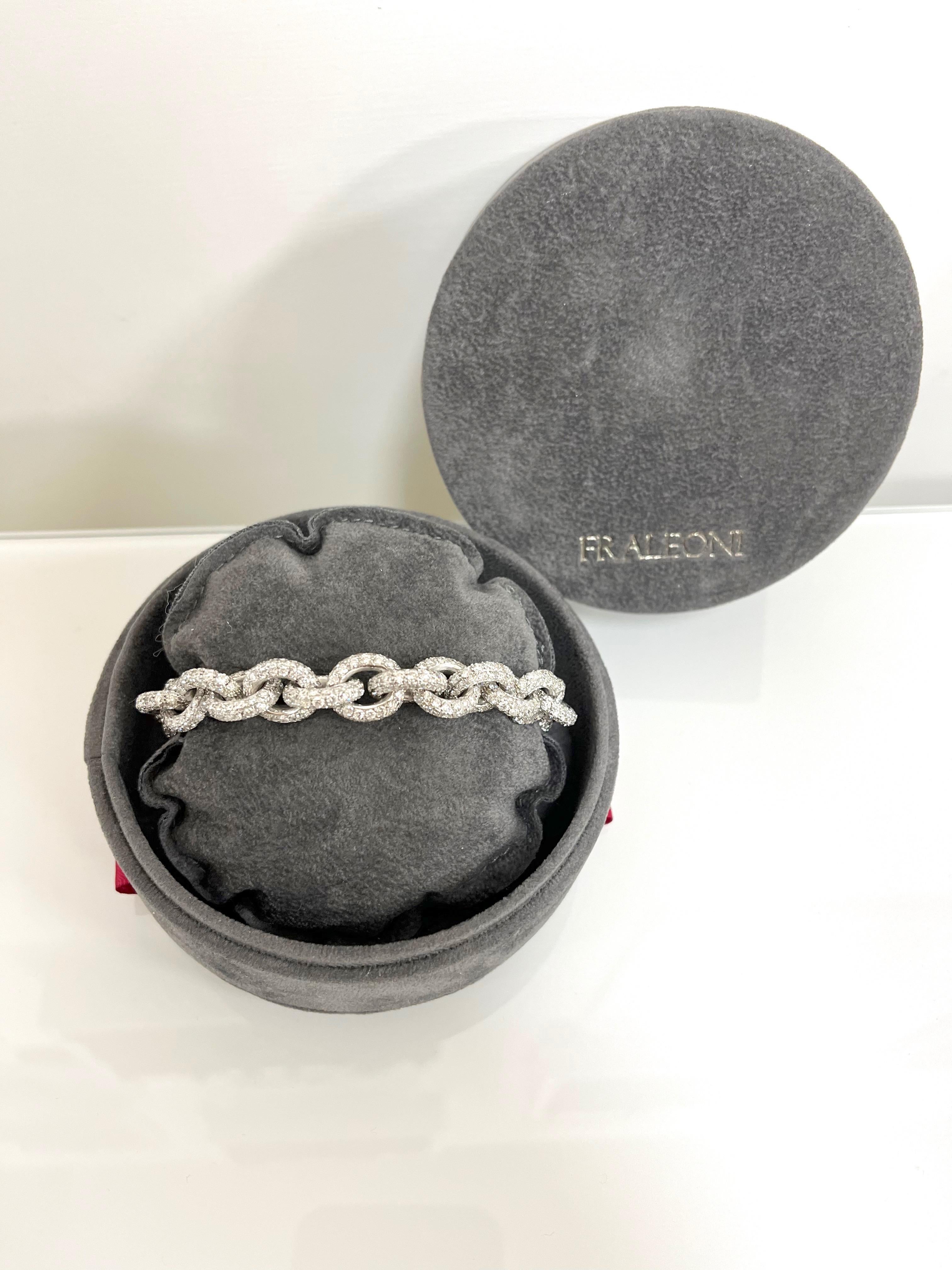 Bracelet à chaîne en or blanc 18 carats avec pavé de diamants en vente 3