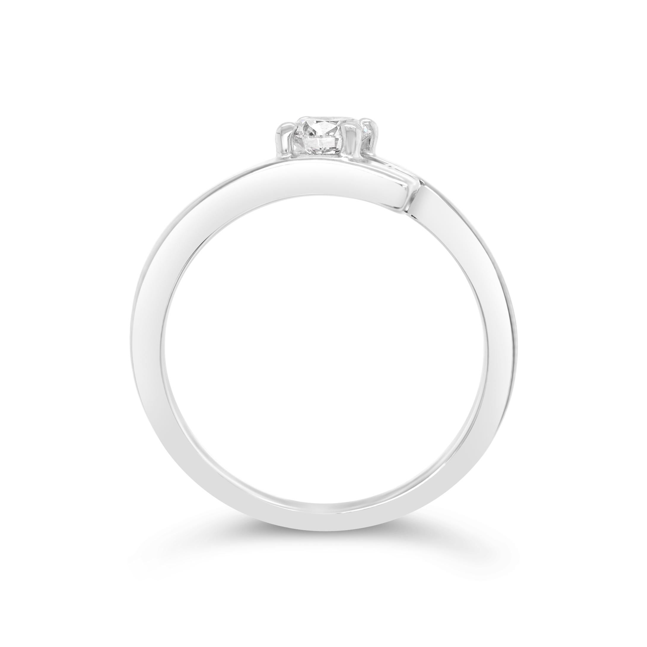offset engagement ring