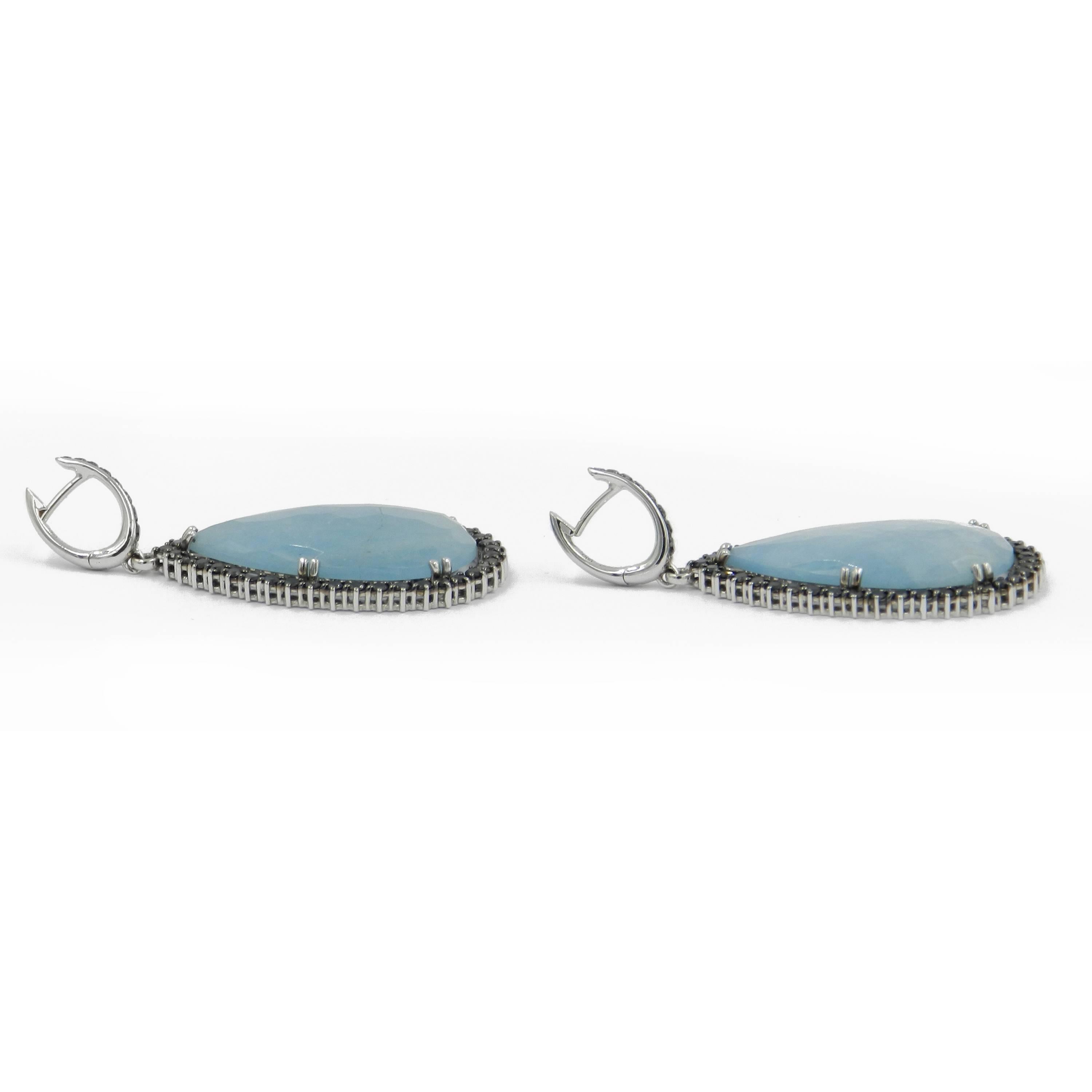 18 Karat White Gold Garavelli Earrings with Aquamarine Slices and Black Diamonds In New Condition In Valenza, IT