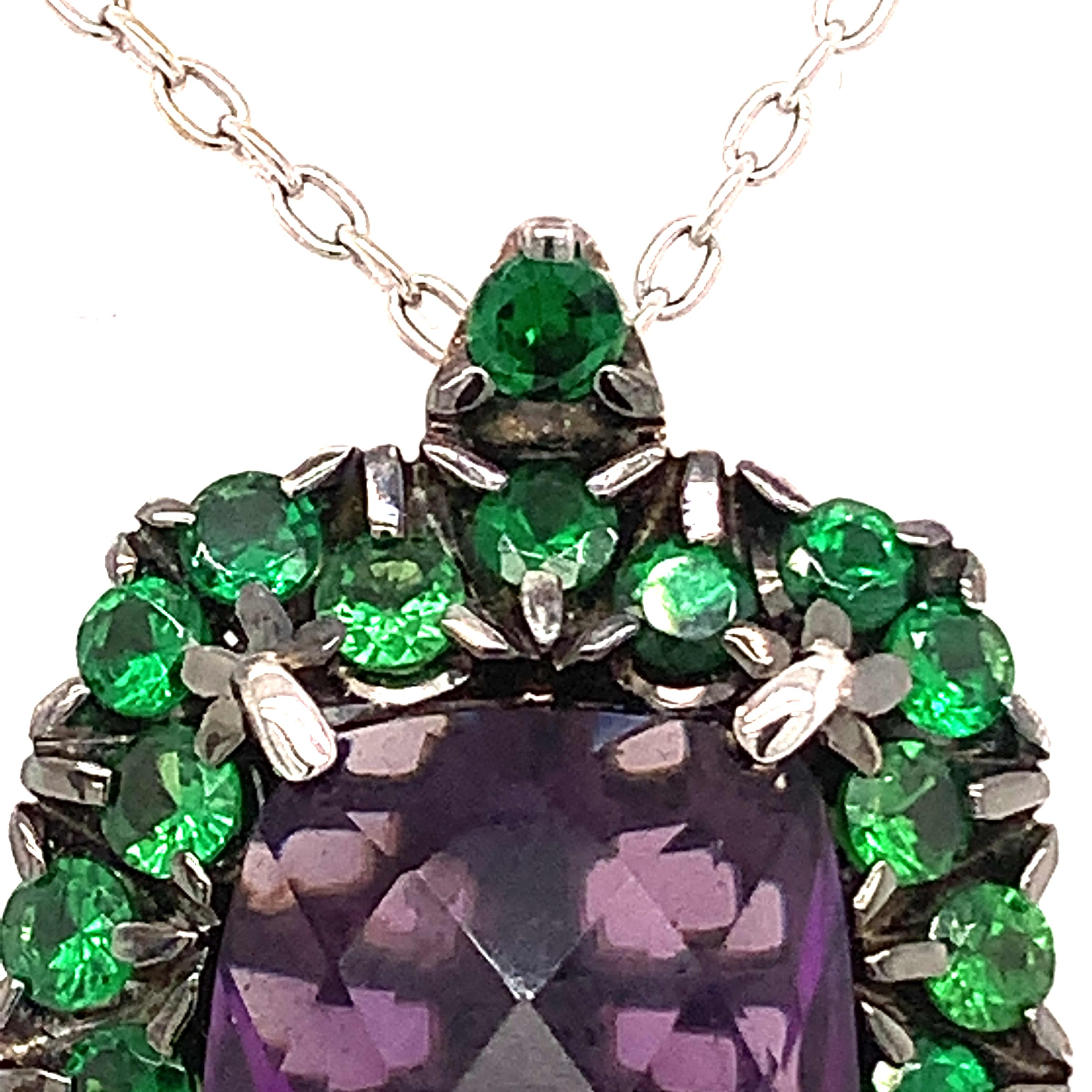 18 Karat White Gold Garavelli Pendant with Chain with Tzavorite and Amethyst 4
