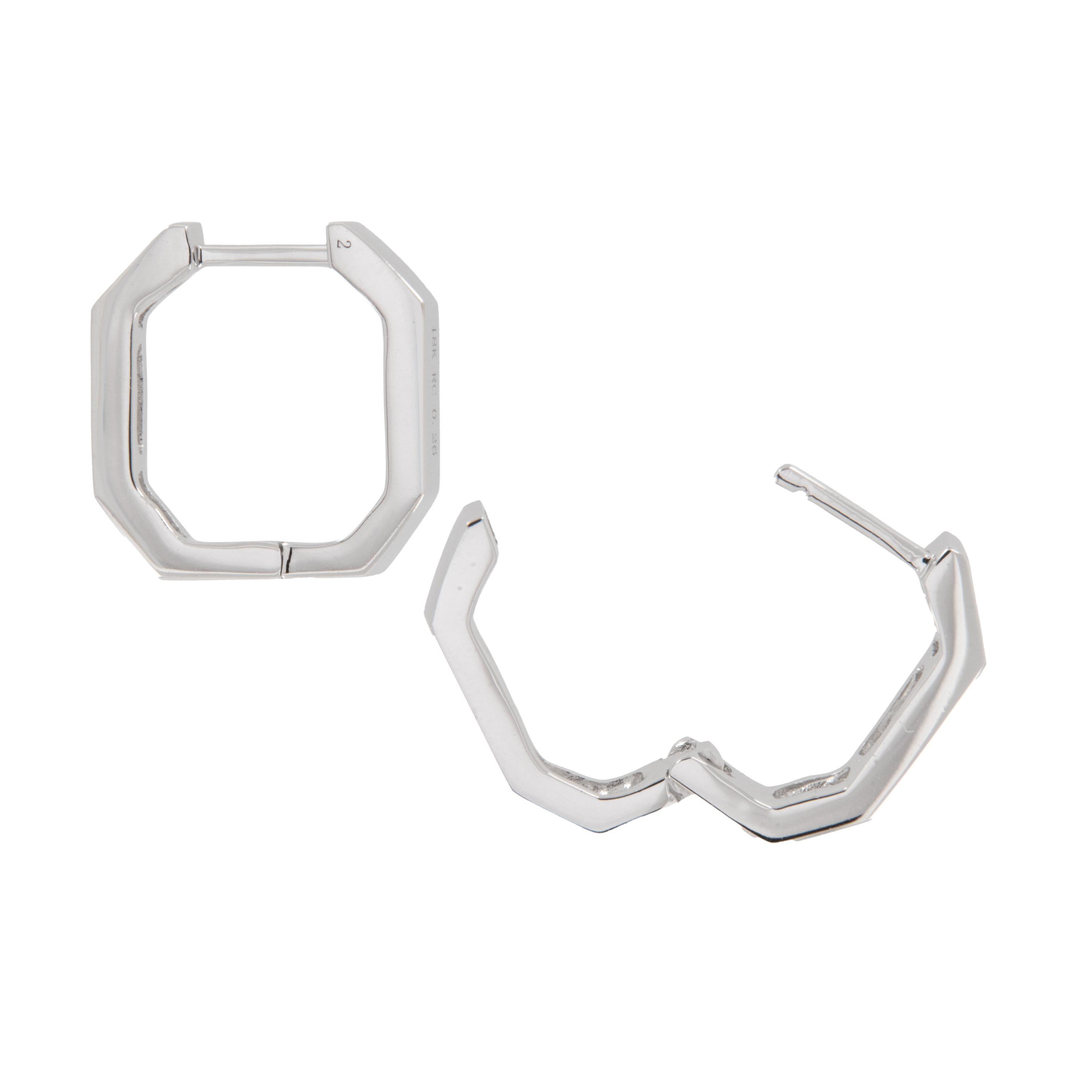 Contemporaneo Orecchini a cerchio geometrici in oro bianco 18 carati con diamanti baguette da 0,26 ct. in vendita