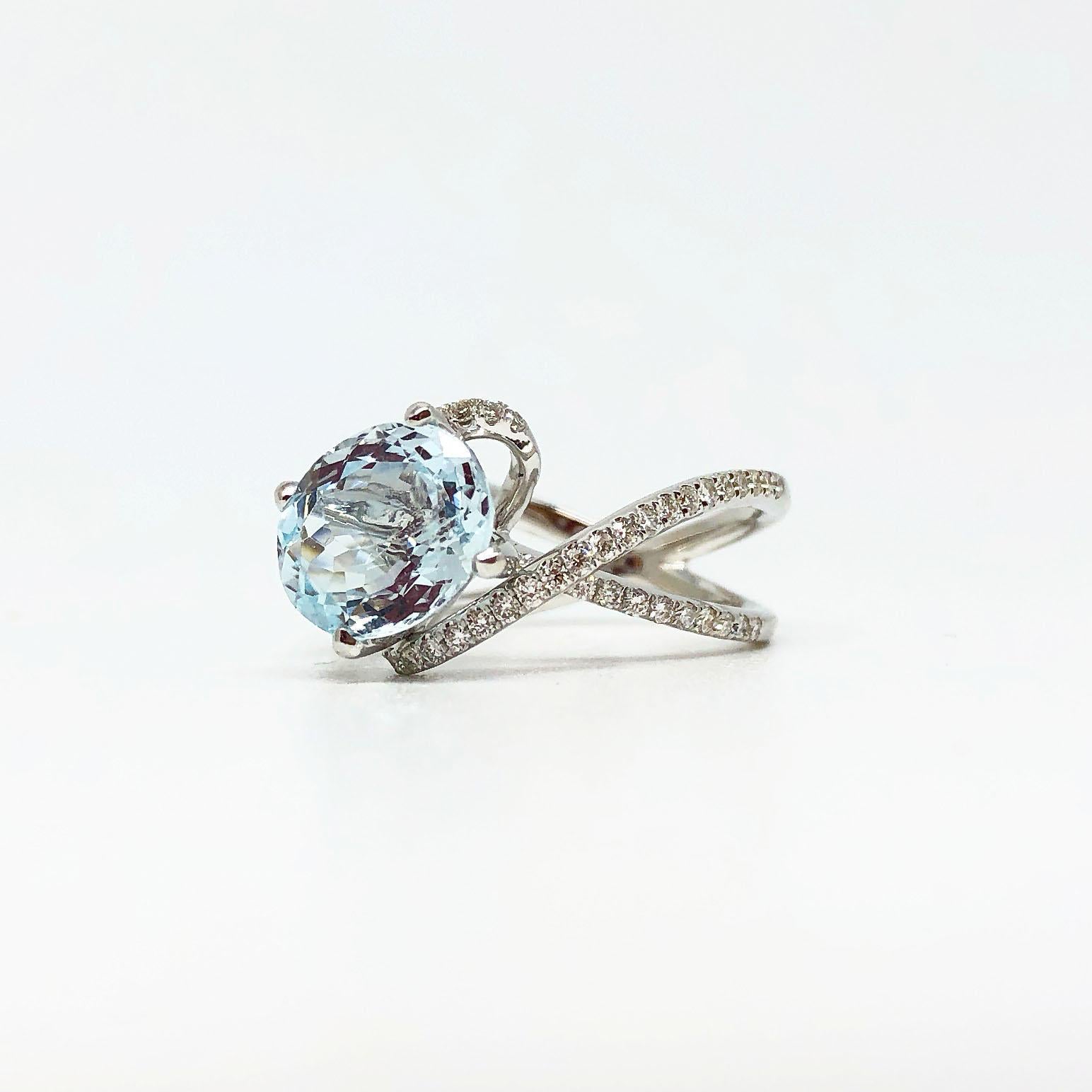 Oval Cut 18 Karat White Gold Gilin Aquamarine and Diamond Engagement Ring