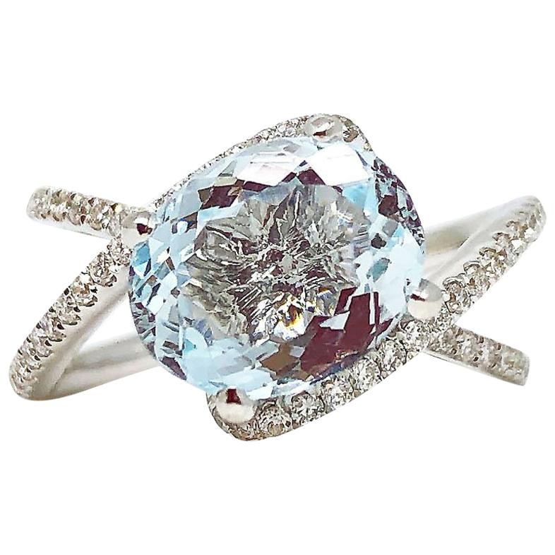 18 Karat White Gold Gilin Aquamarine and Diamond Engagement Ring