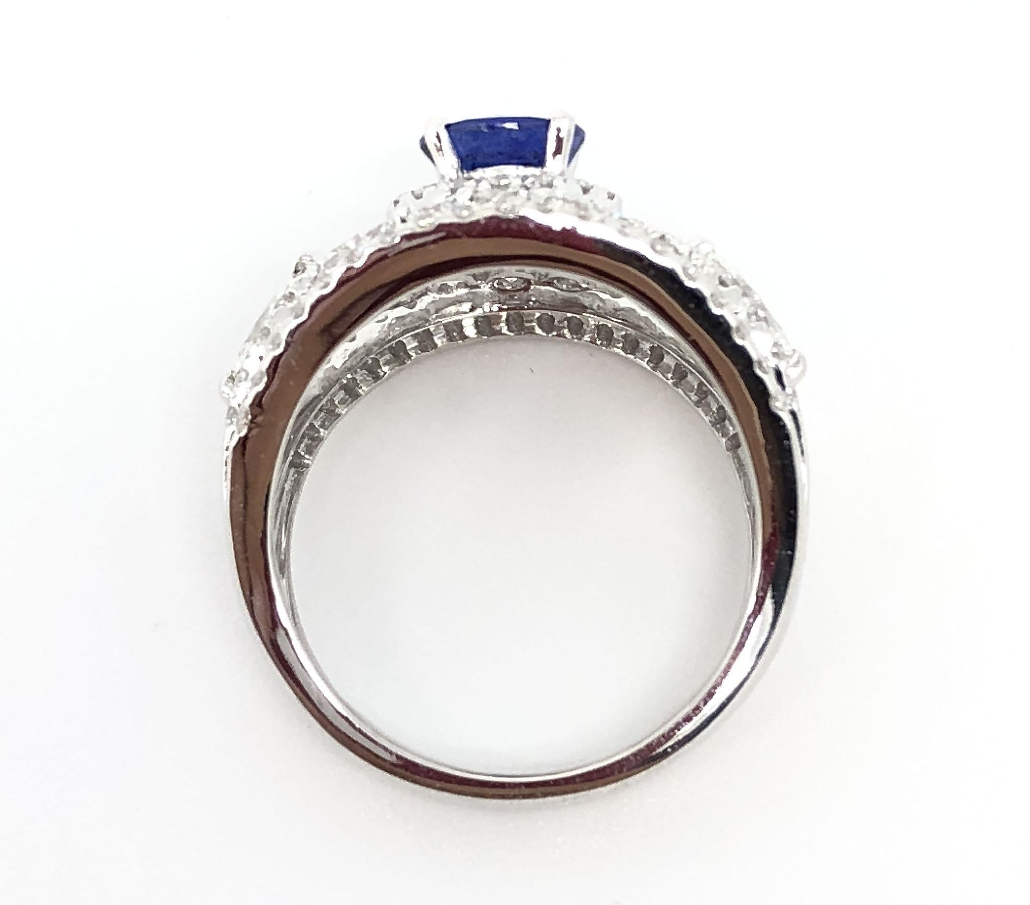 Round Cut  Gold Gilin Blue Sapphire Diamond cocktail+ Ring For Sale