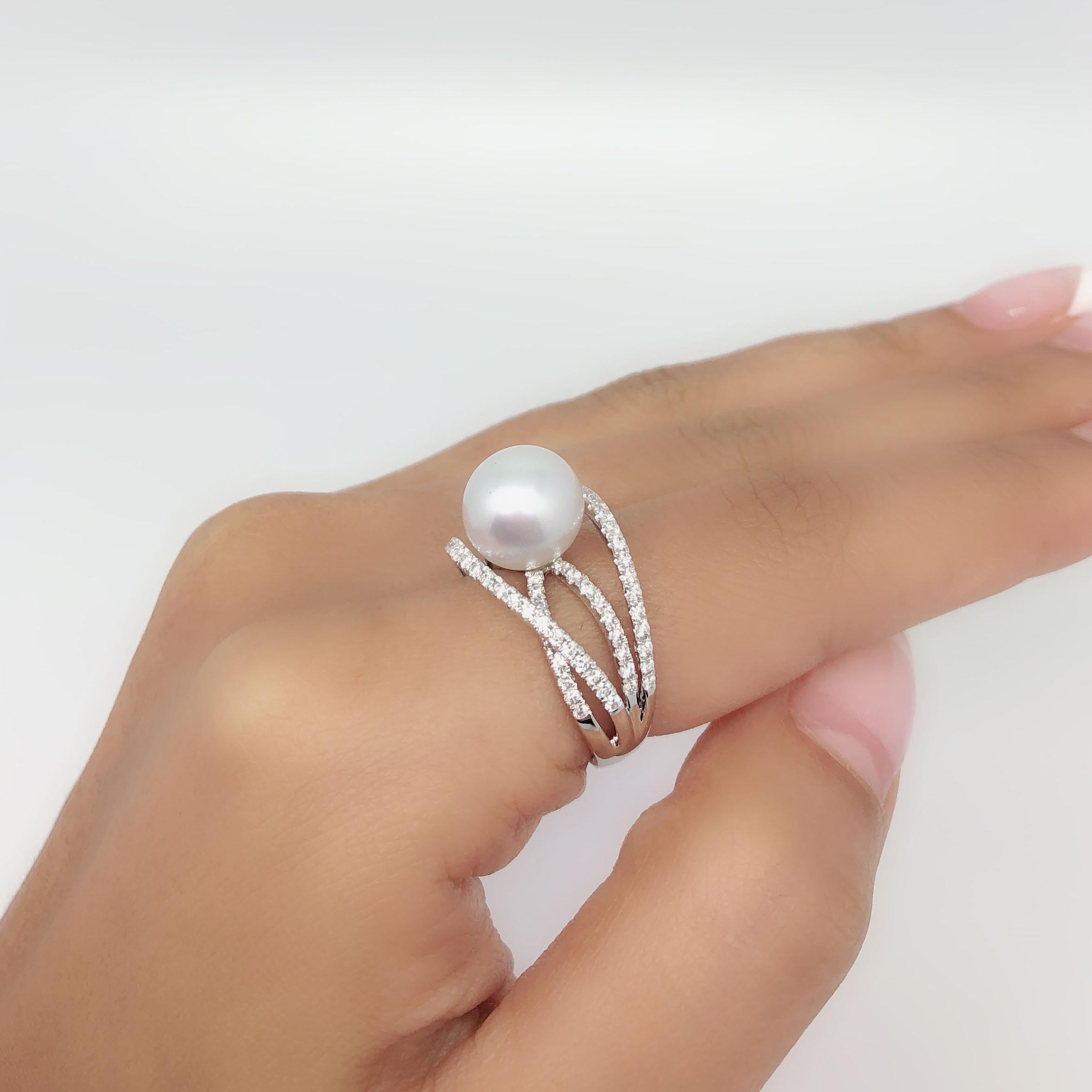Women's 18 Karat White Gold Gilin White Southsea Pearl Diamond Ring For Sale