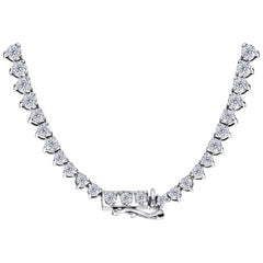 10 Carat Round Diamond 18 Karat White Gold Graduated Claw Set Tennis Necklace
