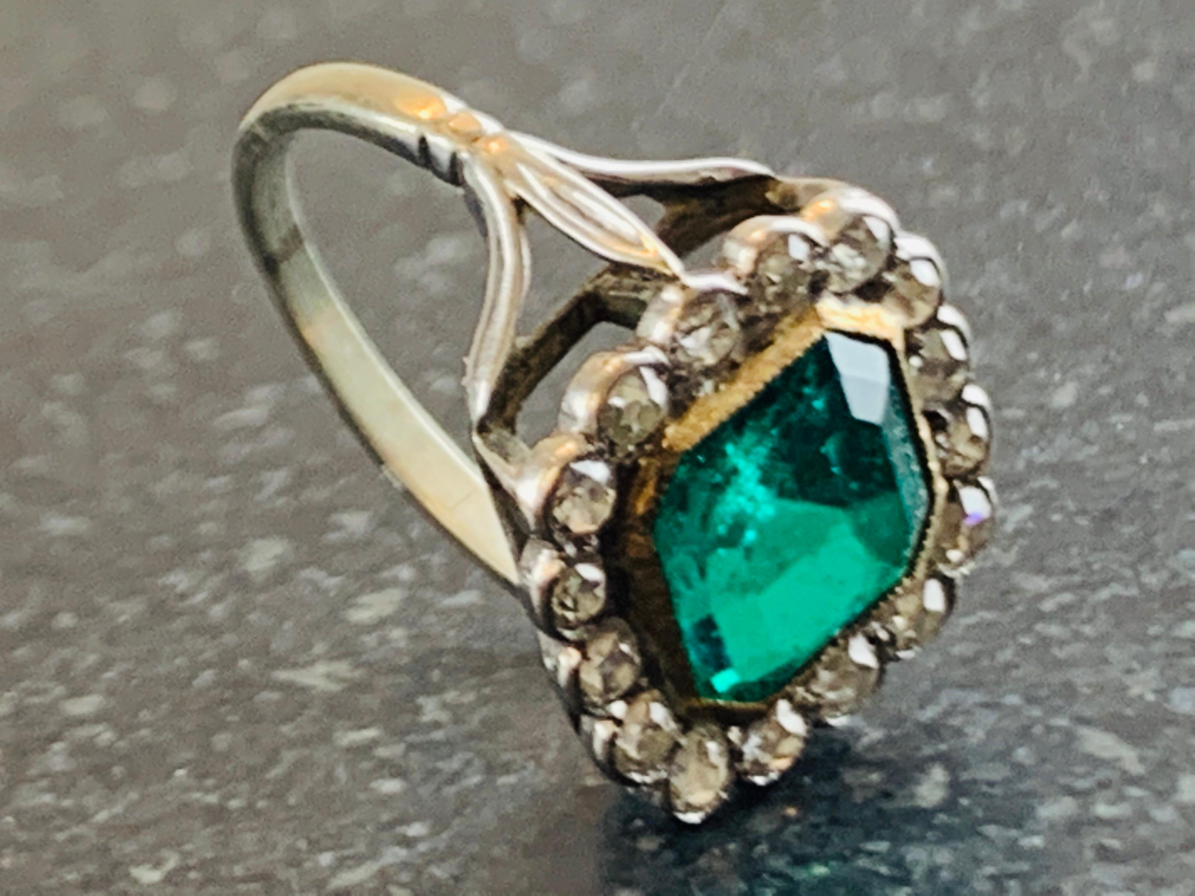 Women's 18 Karat White Gold, Green Emerald and Diamond Ring For Sale