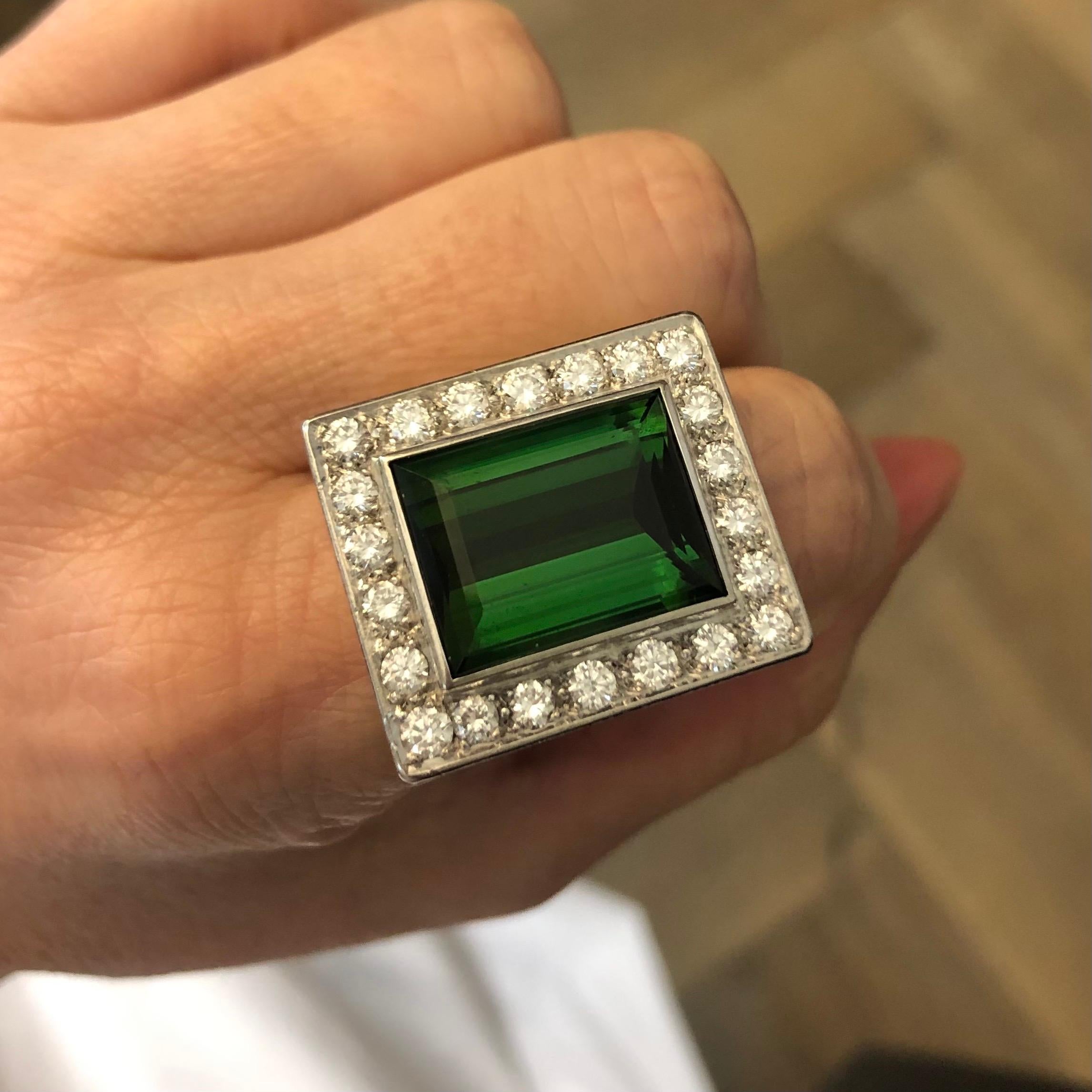 da uomo o donna Anello cocktail con diamante e tormalina verde in oro bianco 18 carati