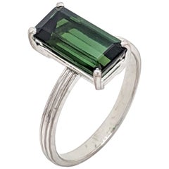 18 Karat White Gold Green Tourmaline Ring