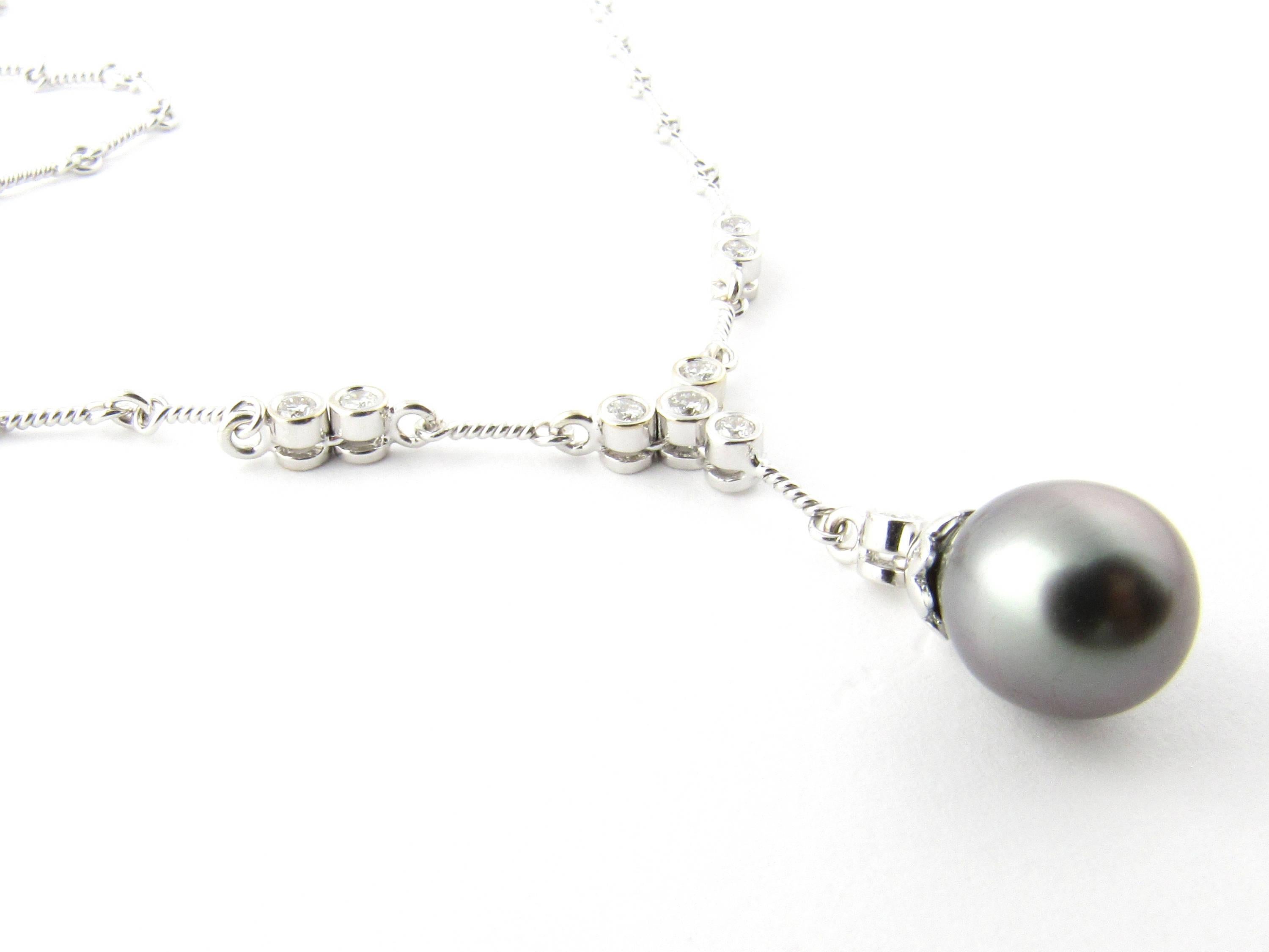 Round Cut 18 Karat White Gold Grey Pearl and Diamond Necklace