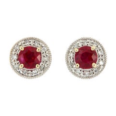 Boucles d'oreilles en or blanc 18 carats avec halo de diamants et rubis de 3/4 carats