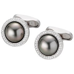 18 Karat White Gold Handmade Tahitian Pearls and Diamonds Cufflinks