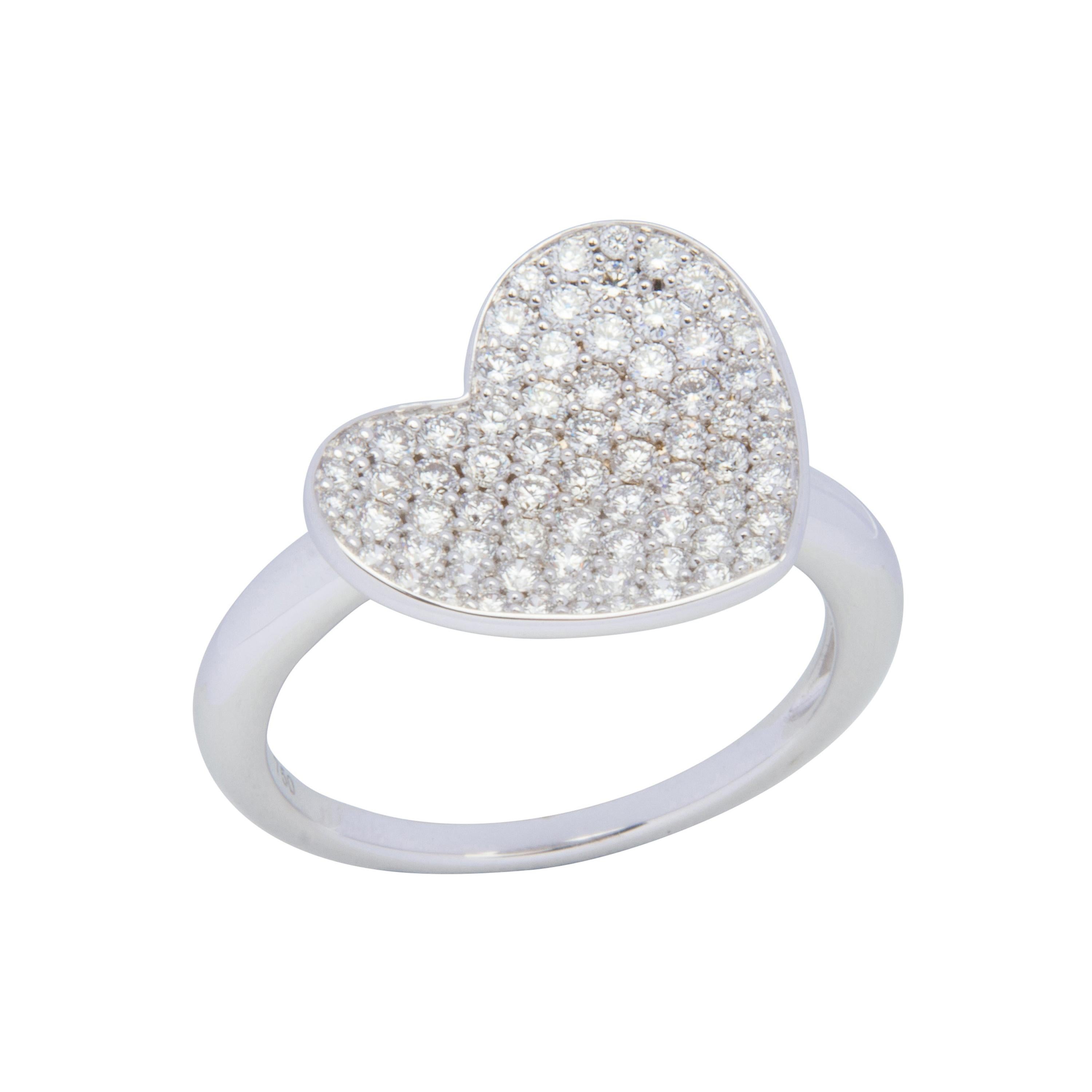 18 Karat White Gold Heart Pave Diamond Ring For Sale