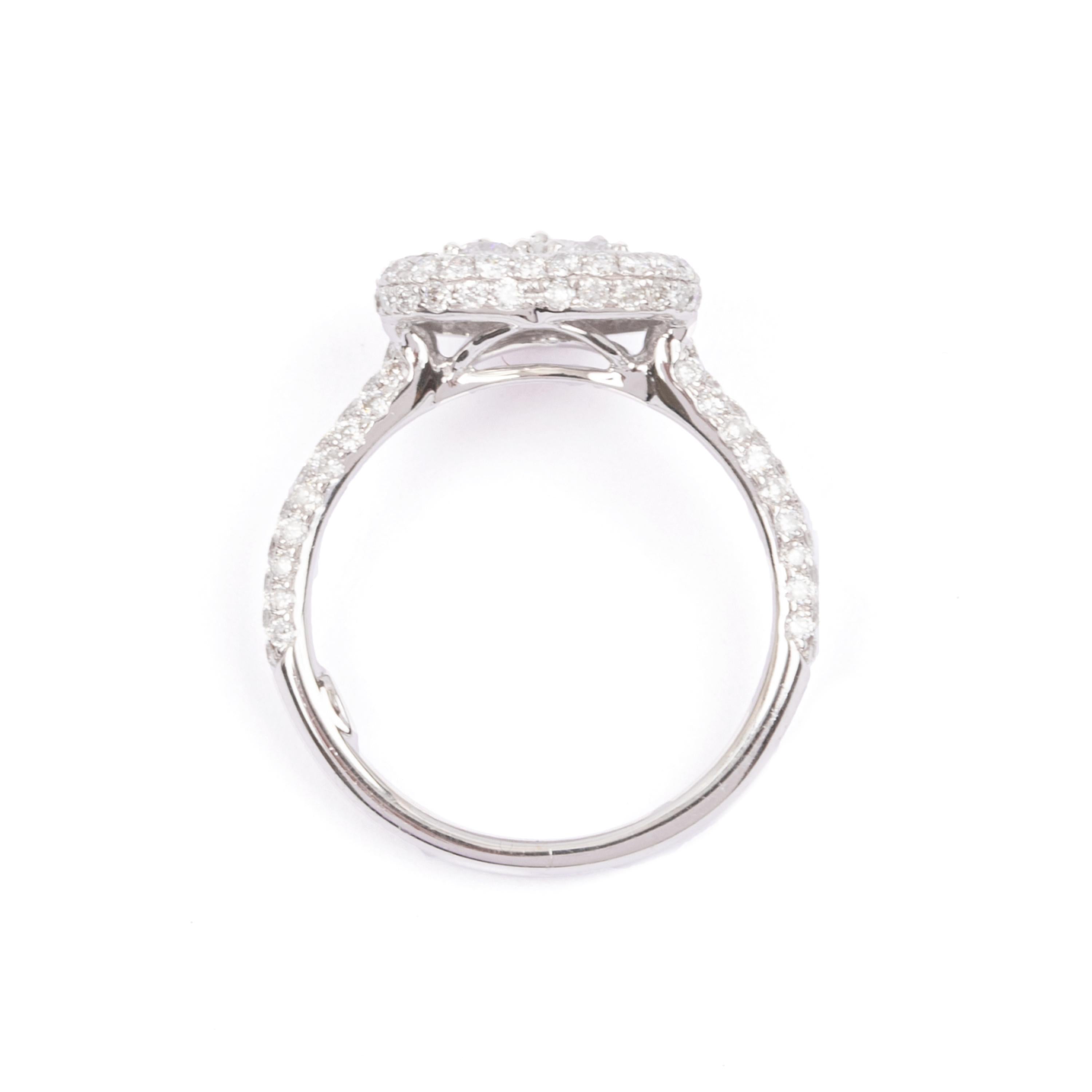 Contemporary 18 Karat White Gold Heart Ring 1.29 Carat Brilliant and  Princess Diamonds