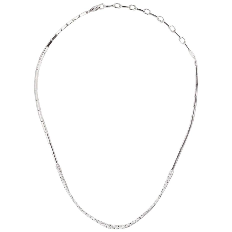 18 Karat White Gold Icicle Diamond Round Necklace For Sale