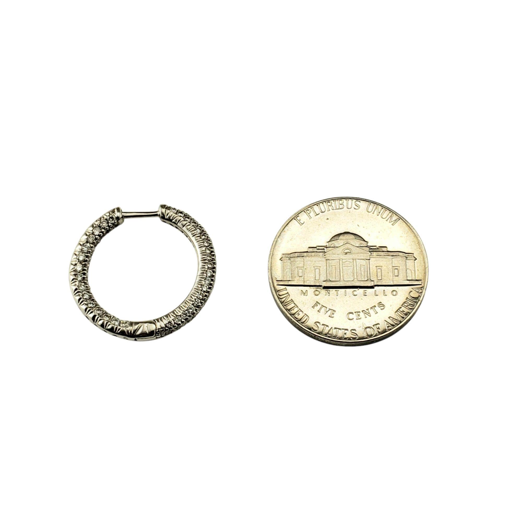 Taglio brillante Orecchini a cerchio con diamante Inside Out in oro bianco 18 carati #21472 in vendita