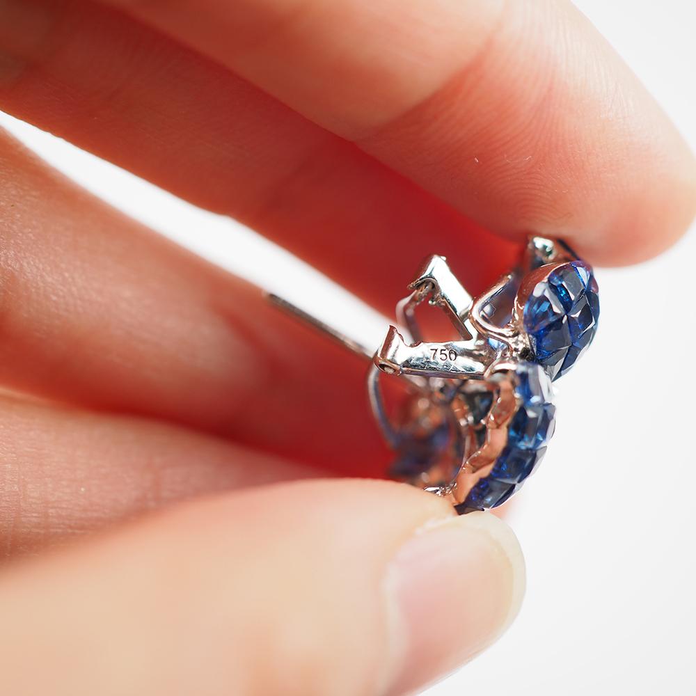 18 Carat White Gold Invisible Sapphire and Diamond Flower In New Condition For Sale In Bangkok, TH