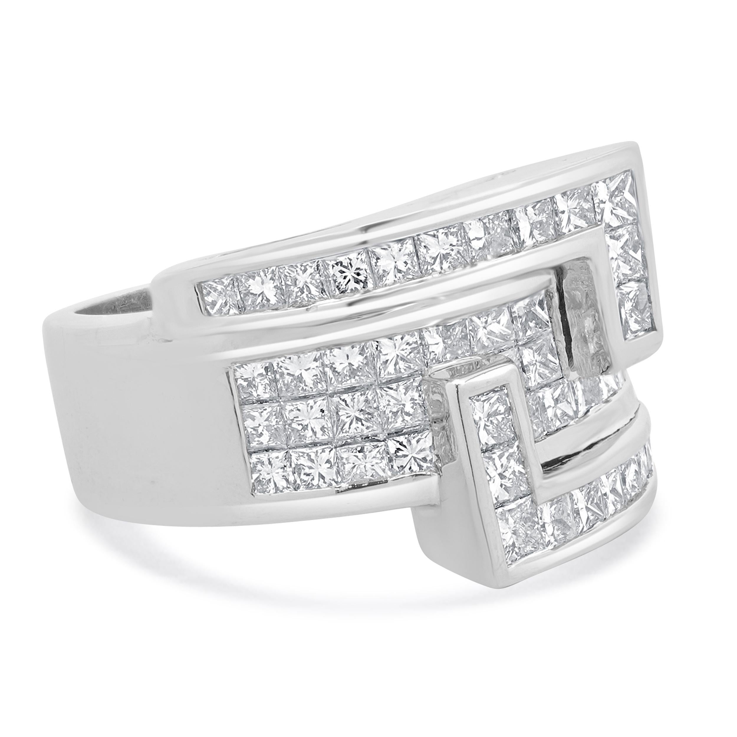 Anillo Bypass de Diamantes con Engaste Invisible de Oro Blanco de 18 Kilates Corte princesa en venta