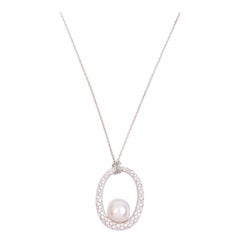 Collar de perlas japonesas y diamantes en oro blanco de 18 quilates