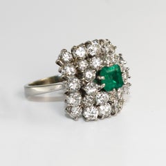 18 Karat White Gold Ladies 2.50 Carat Diamond 0.75 Carat Colombian Emerald Ring