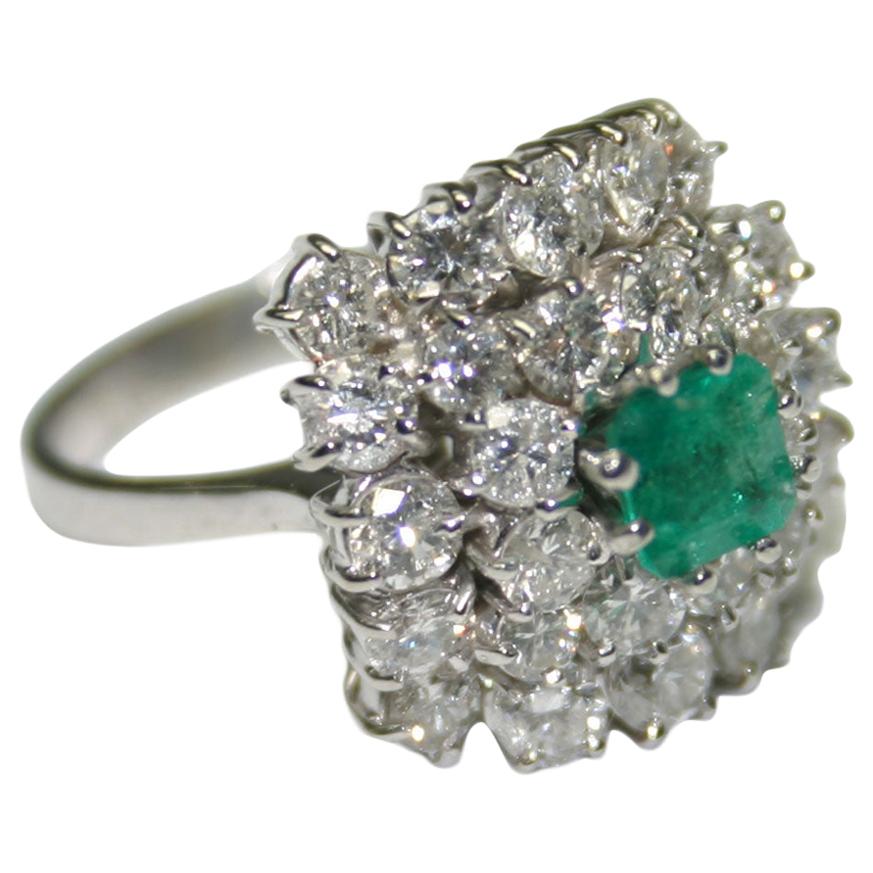 18 Karat White Gold Ladies 2.50 Carat Diamond 0.75 Carat Colombian Emerald Ring For Sale