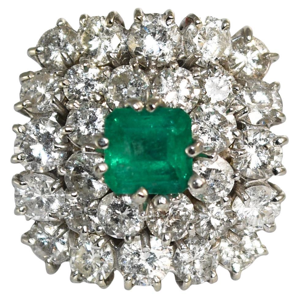 18 Karat White Gold Ladies 2.50 Carat Diamond 0.75 Carat Colombian Emerald Ring