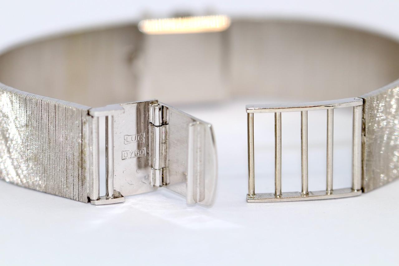 Chopard Montre-bracelet hexagonale pour femme en or blanc 18 carats avec diamants en vente 5